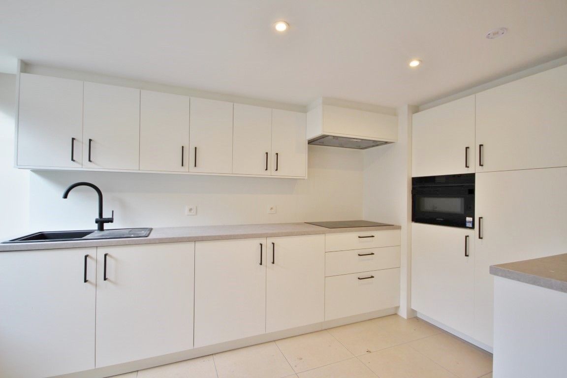 Gezellig gelijkvloers appartement te huur in het centrum van Sint-Truiden foto 4