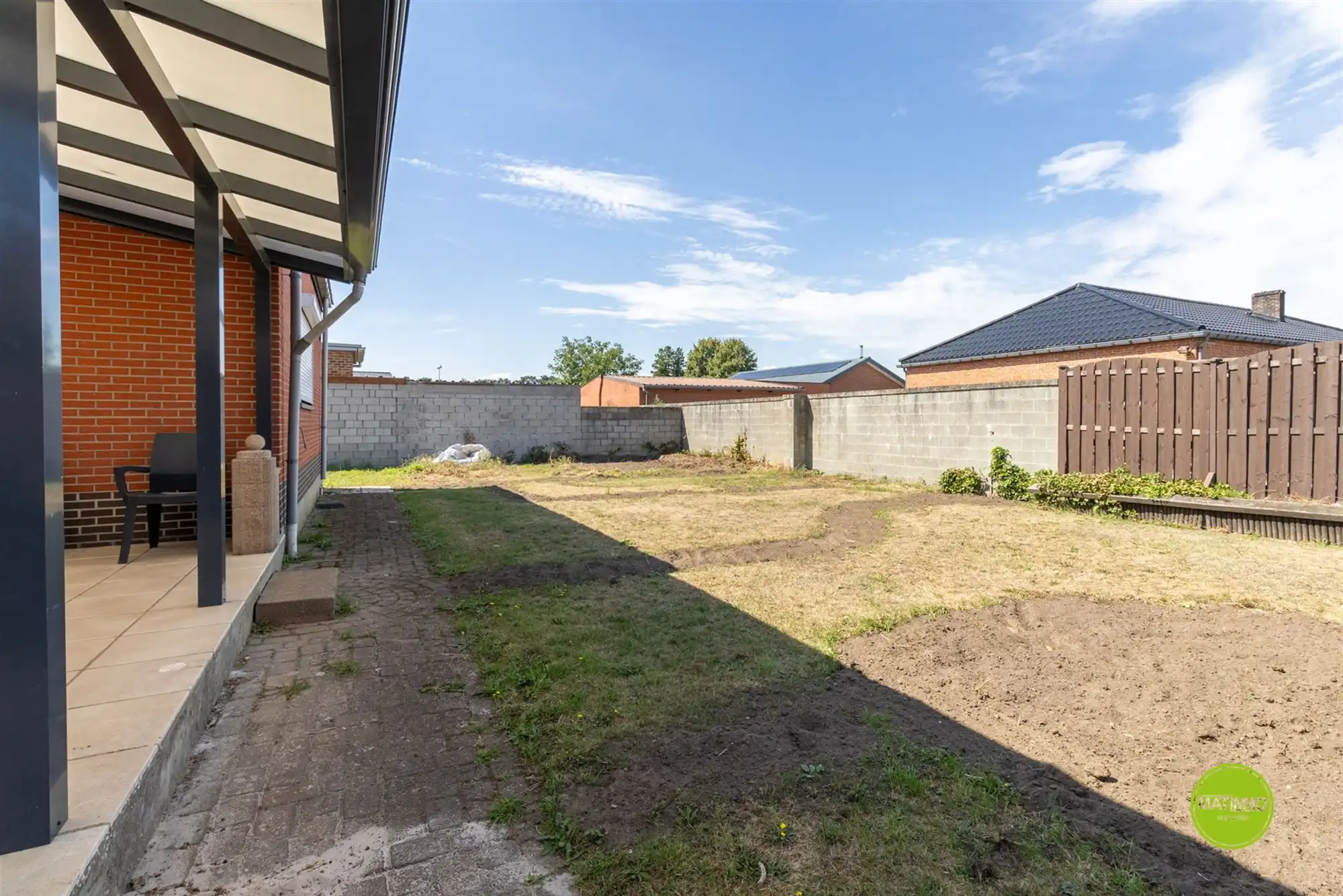 Ruime open bebouwing met 6 slaapkamers op 750 m2 grond foto 33