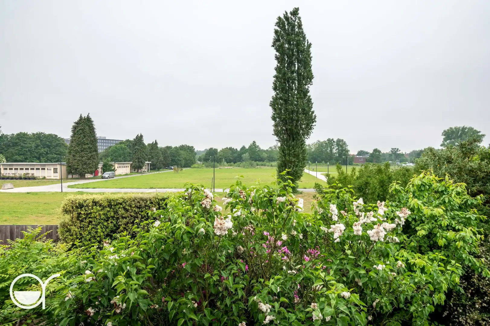 Te renoveren halfopen bebouwing op gegeerde locatie  foto 25