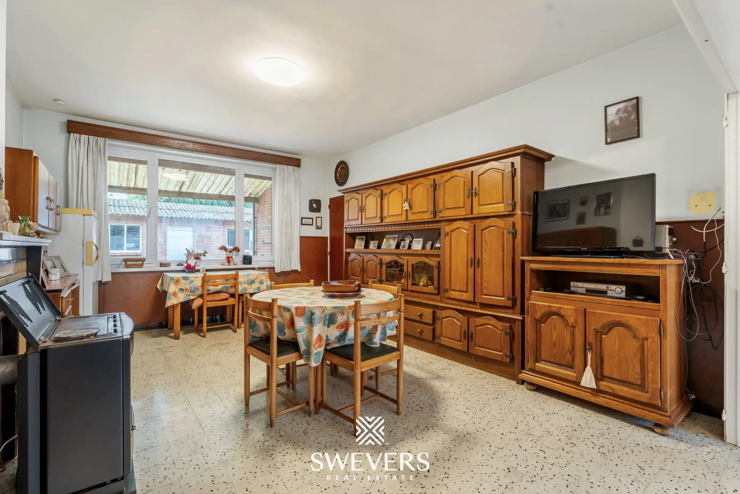 Statige woning met veel potentieel te Hoepertingen foto 7