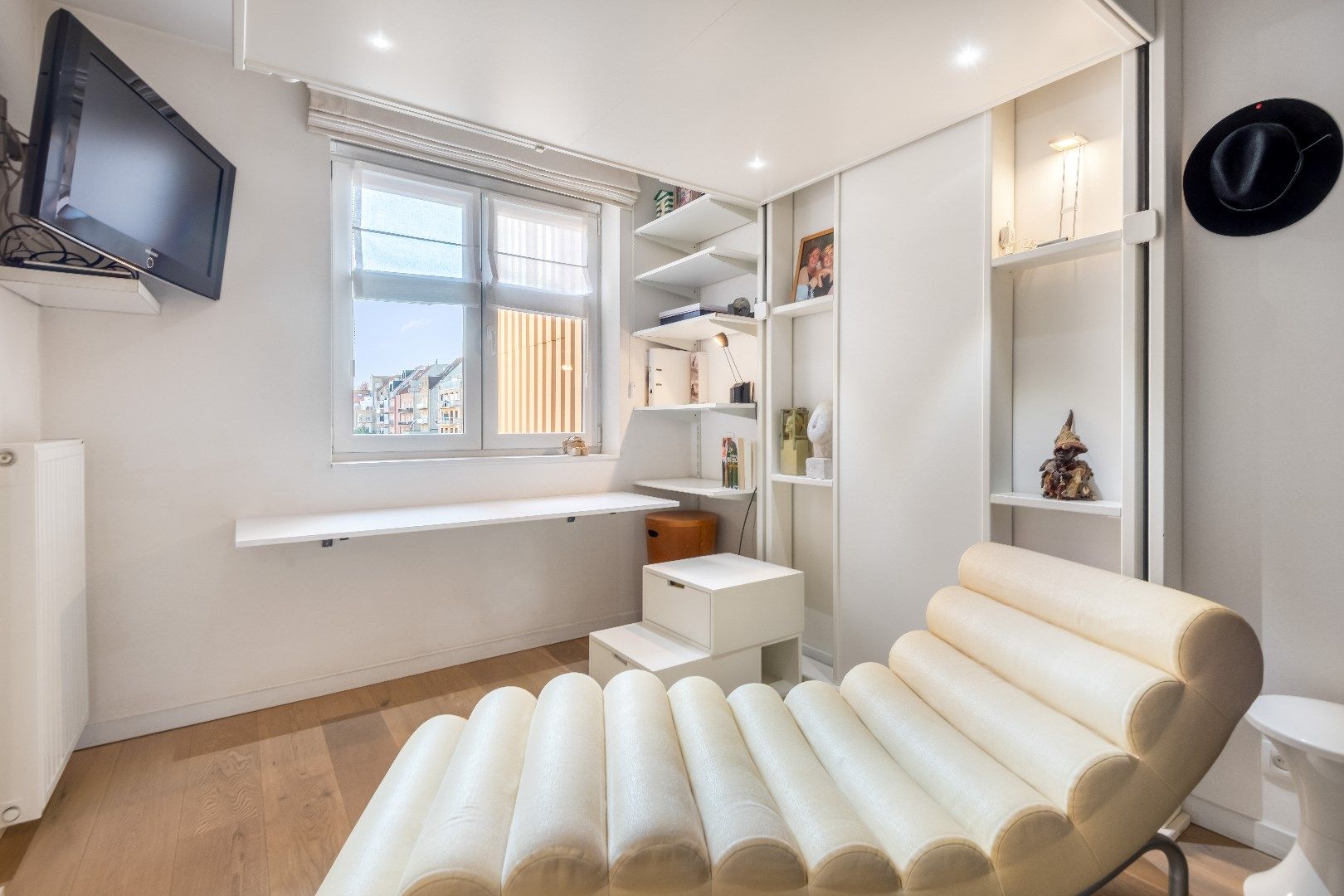 Recent appartement met 2 slpk. en een open zicht gelegen in het centrum van Knokke. foto 12