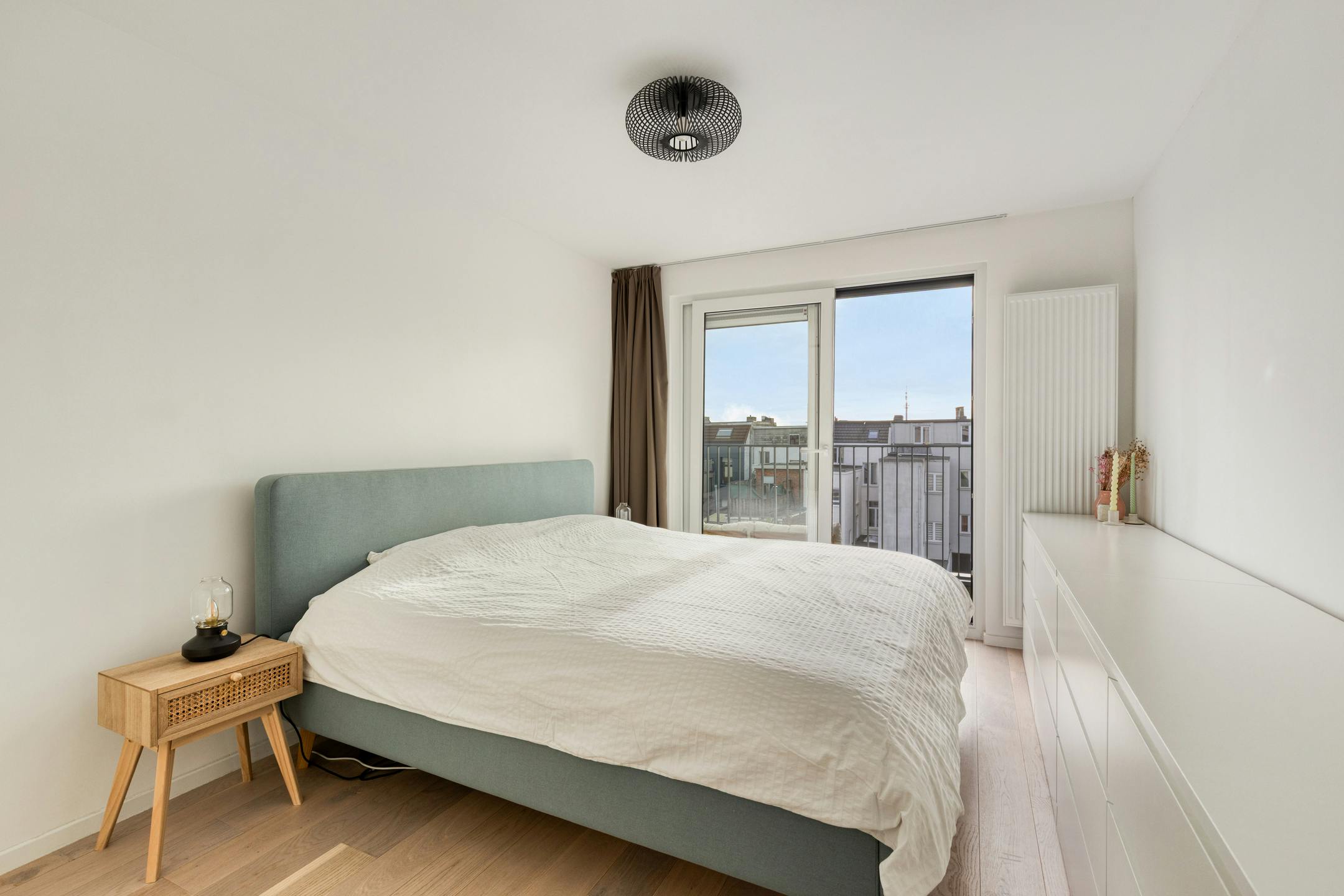 Recent gerenoveerd appartement met terras te koop in Antwerpen foto 13