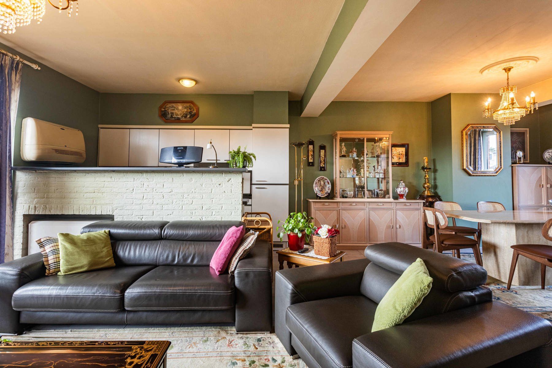 Ruim 1-slaapkamerappartement met 2 terrassen en uitzicht foto 2