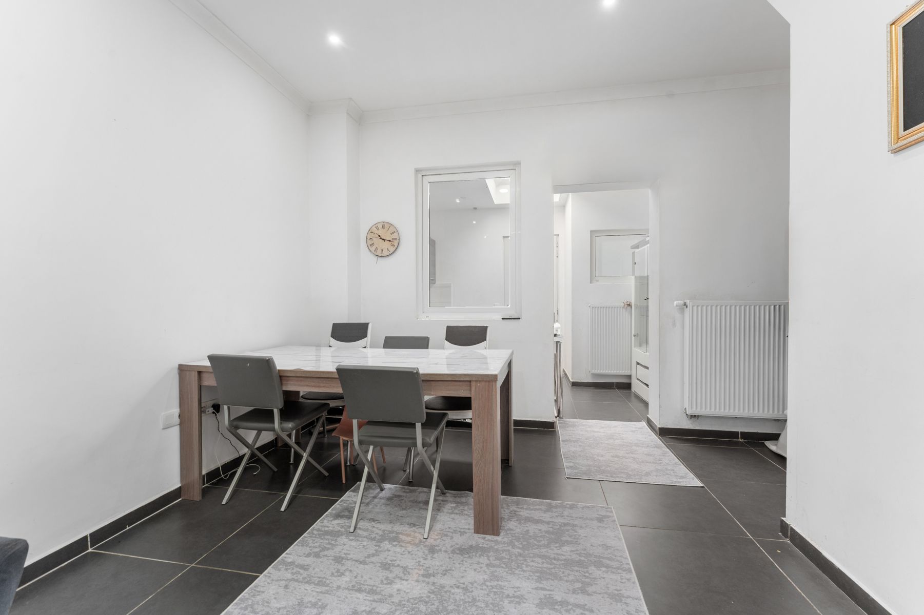 Vernieuwde woning met 3 slaapkamers te koop in Gent foto 3