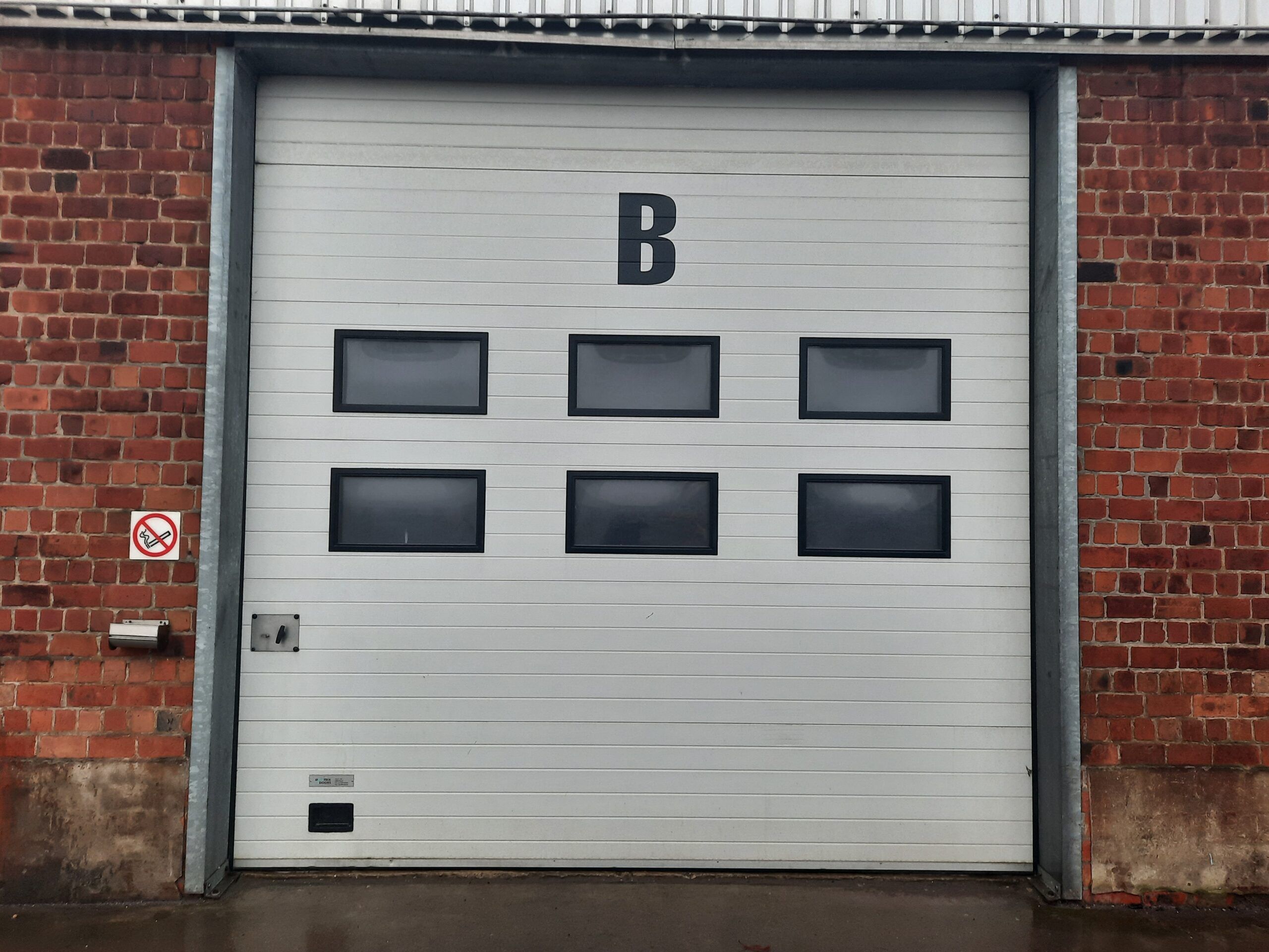 KMO UNIT/LOODS/WERKPLAATS (350 m²) IN VERREBROEK foto 2