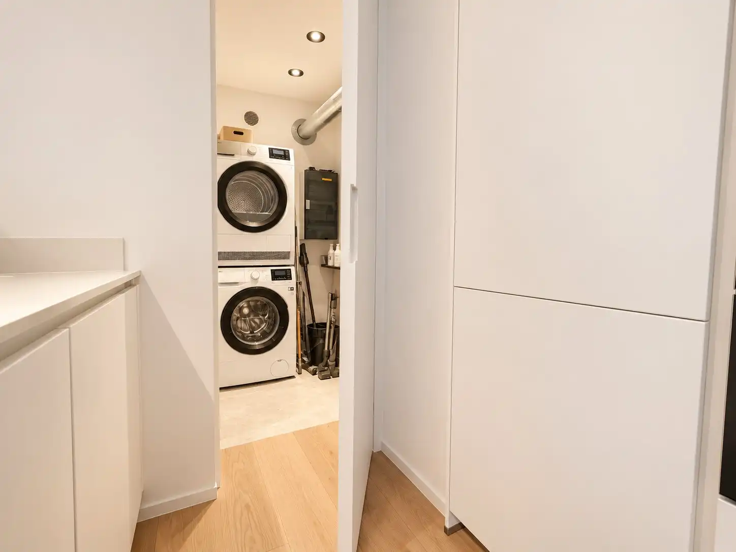 Volledig gerenoveerd appartement met een mooi zeezicht gelegen tussen het Driehoeksplein en Albertplein. foto 9