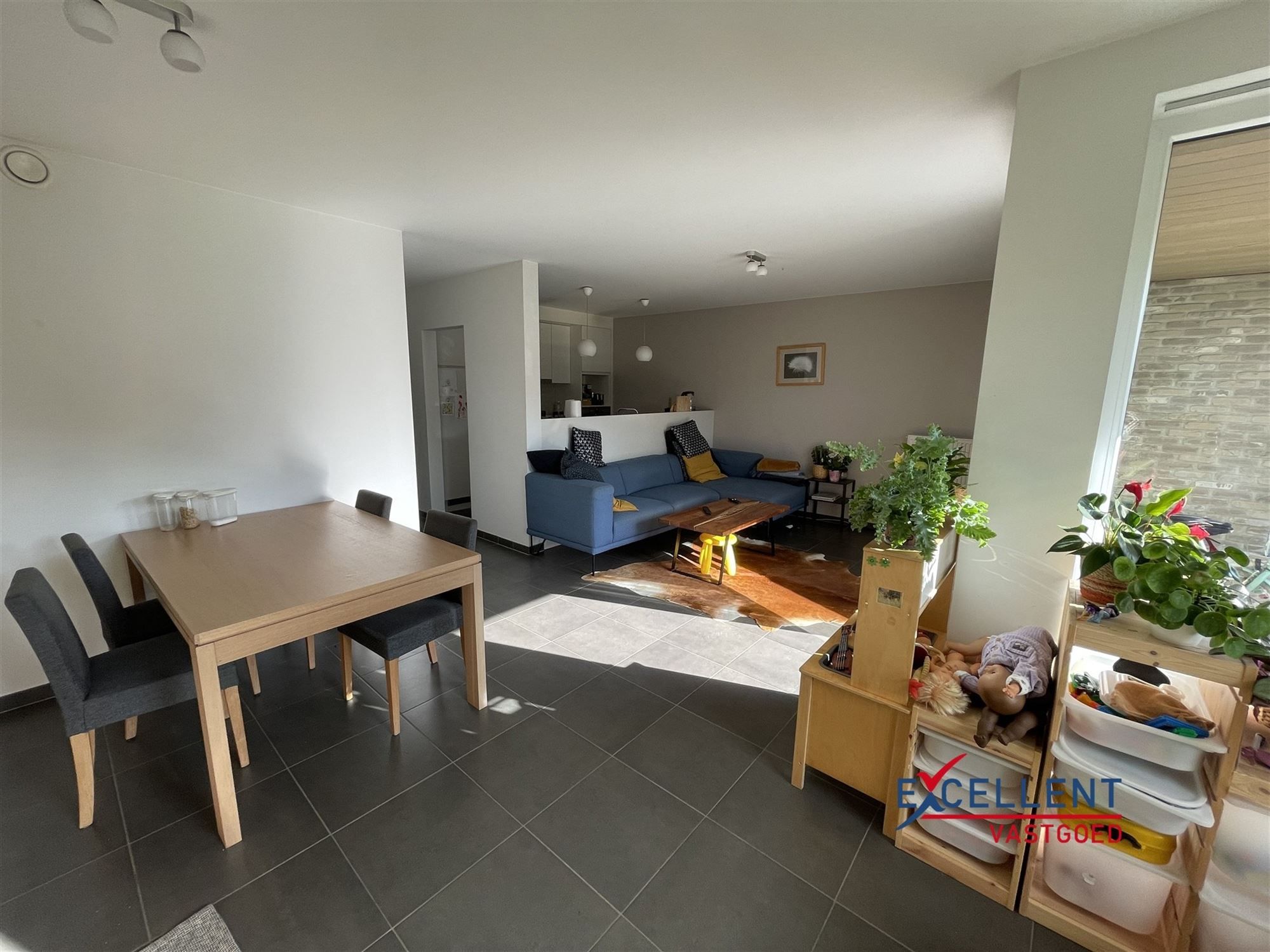 Gelijkvloers appartement te huur op een boogscheut van centrum Deinze foto {{pictureIndex}}