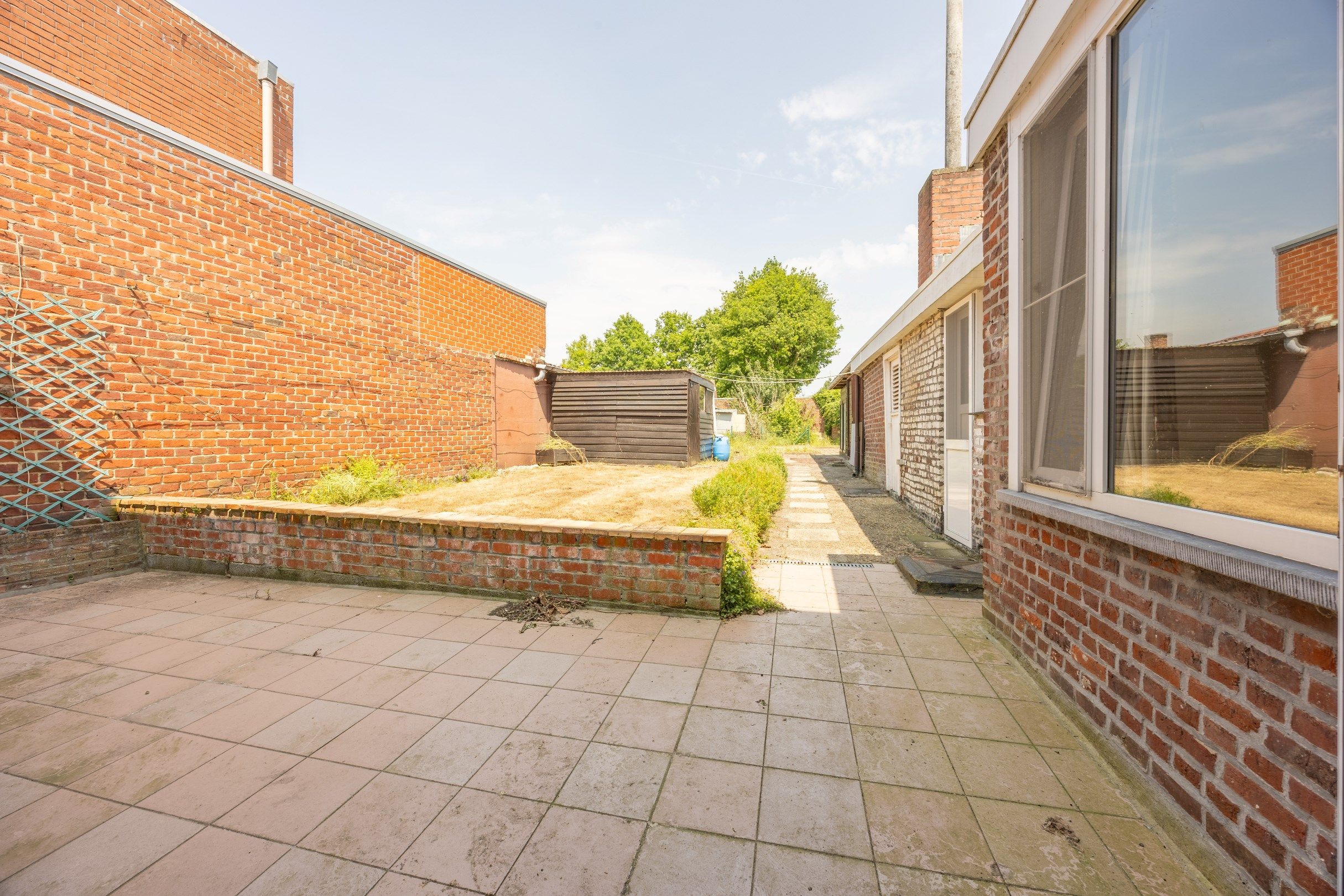 RUIME WONING MET 4 SLAAPKAMERS EN TUIN  foto 12