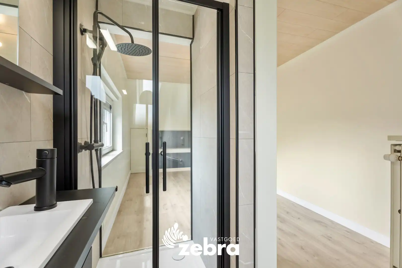 Gerenoveerd duplexappartement in het hartje van Tielt! foto 8