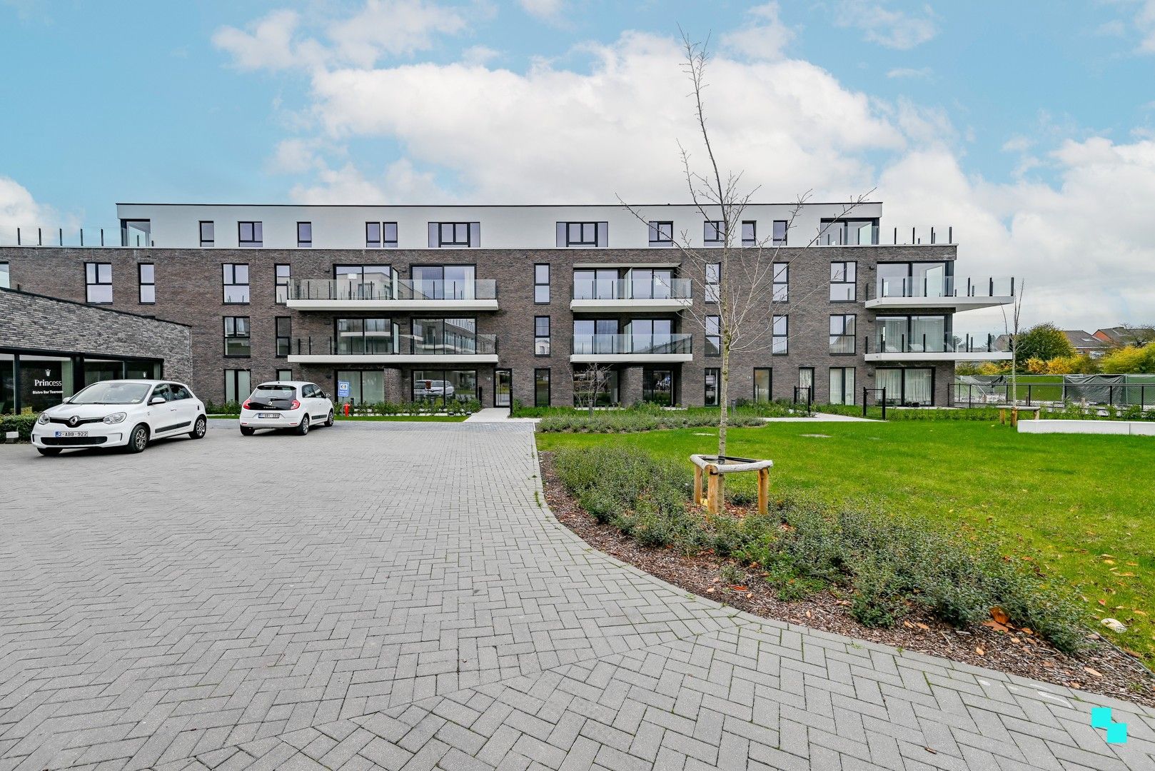 Nieuwbouwappartement met twee slaapkamers in hartje Emelgem foto 25