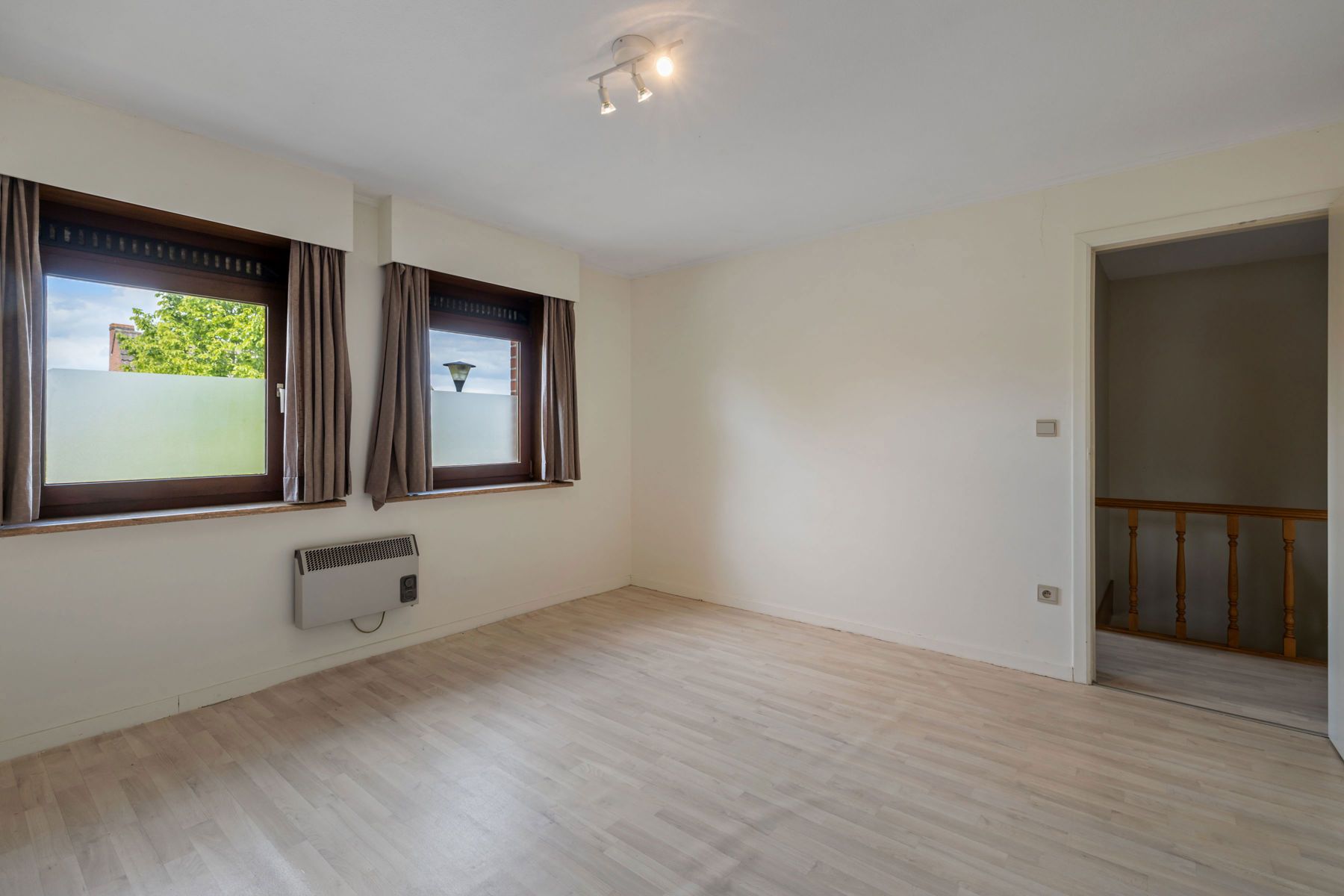 Halfopen woning met tuin, 3 slpks en dubbele garage foto 12
