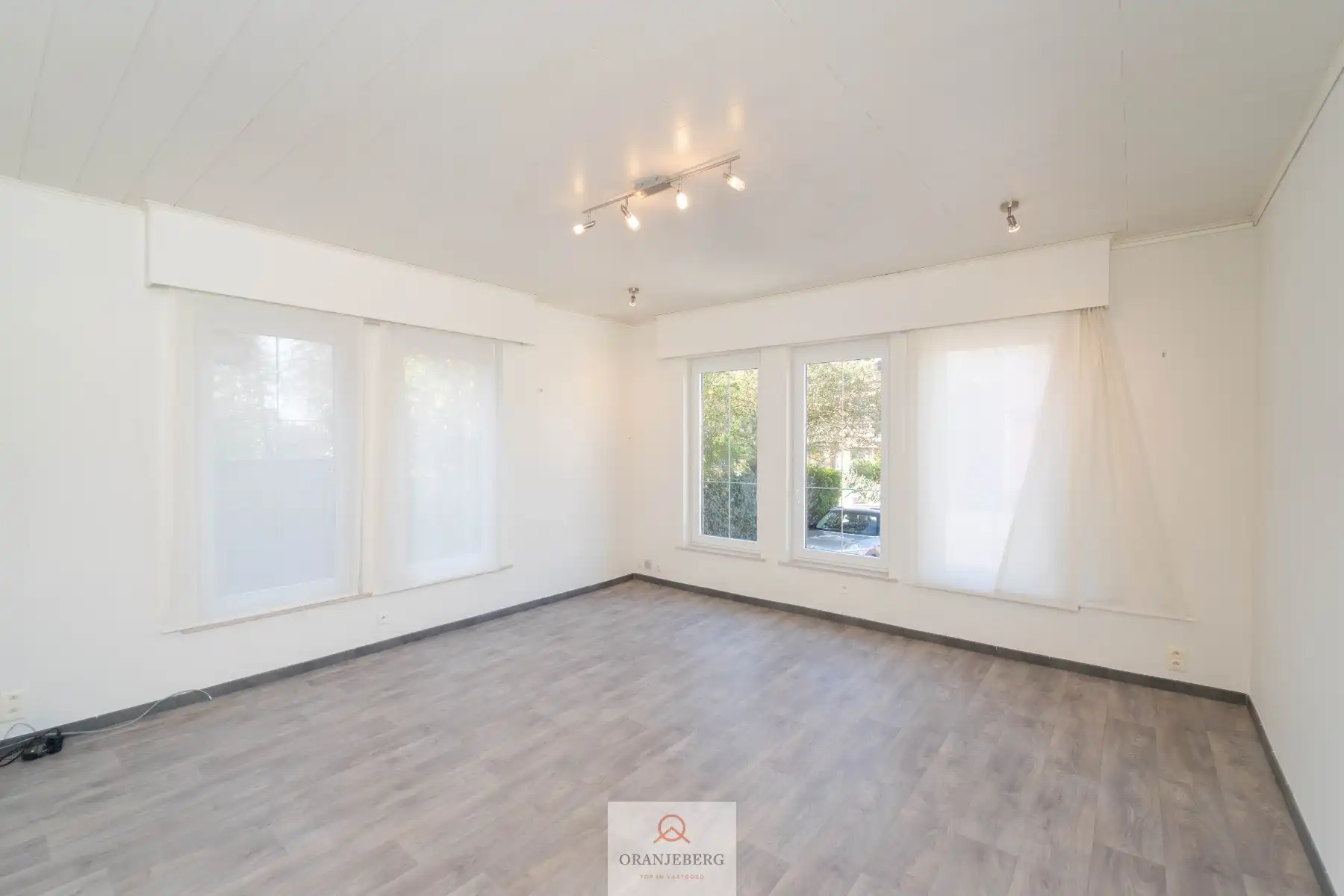 Schitterend gelegen woning met tuin in Mariakerke! foto 4