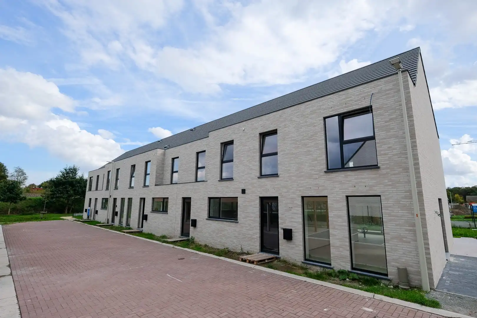 Energiezuinige nieuwbouwwoning met tuin te huur in Evergem foto 2