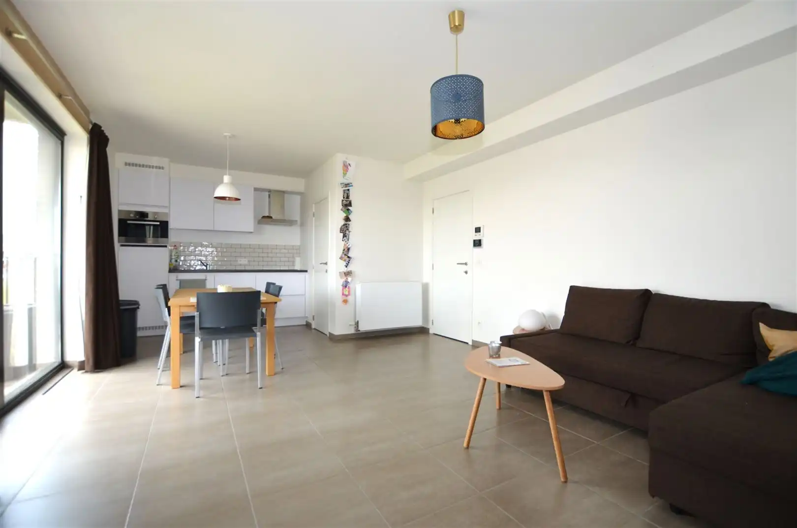 Lichtrijk appartement met weids zicht nabij het centrum foto 2