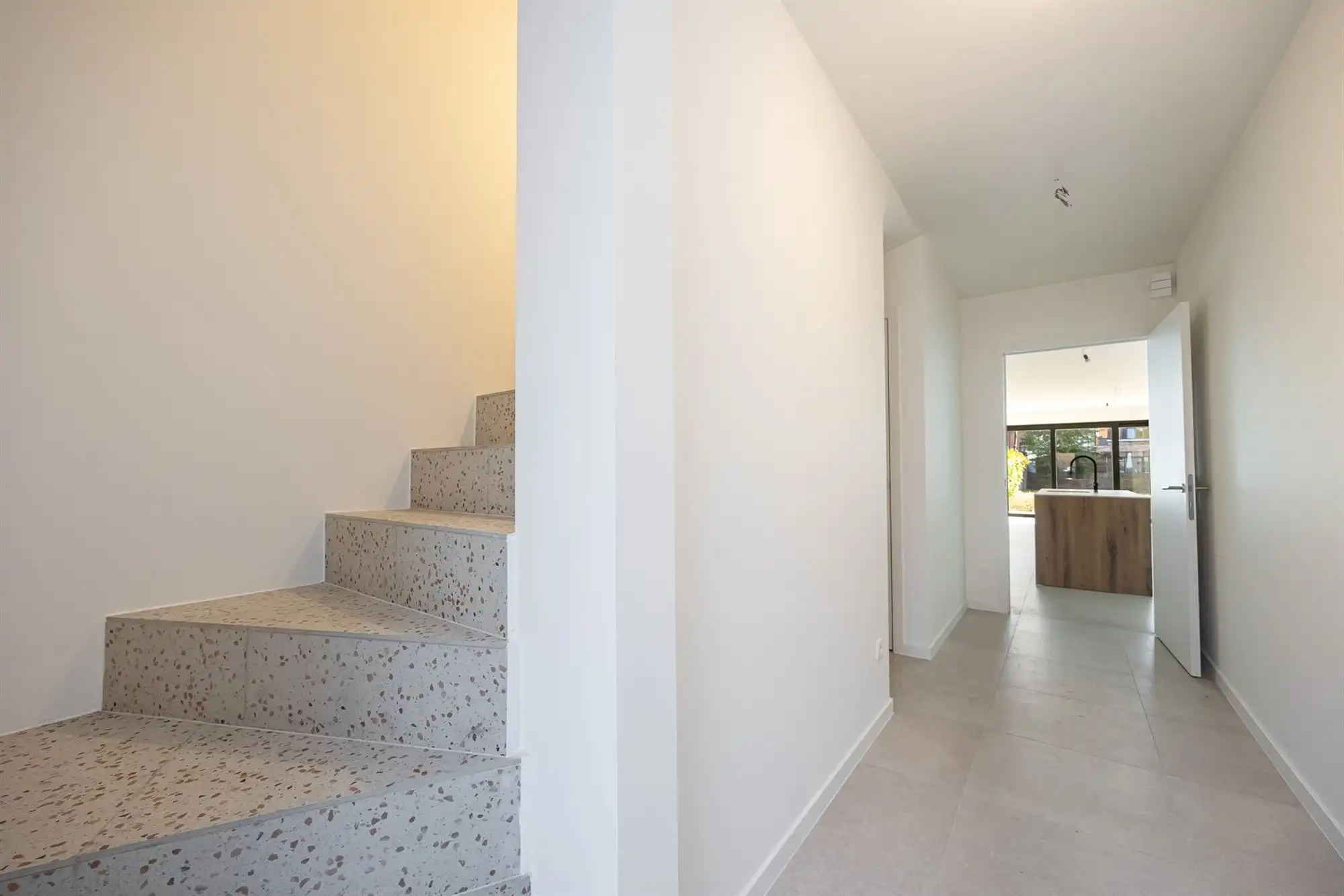 Ruime instapklare nieuwbouwwoning in Brasschaat foto 2