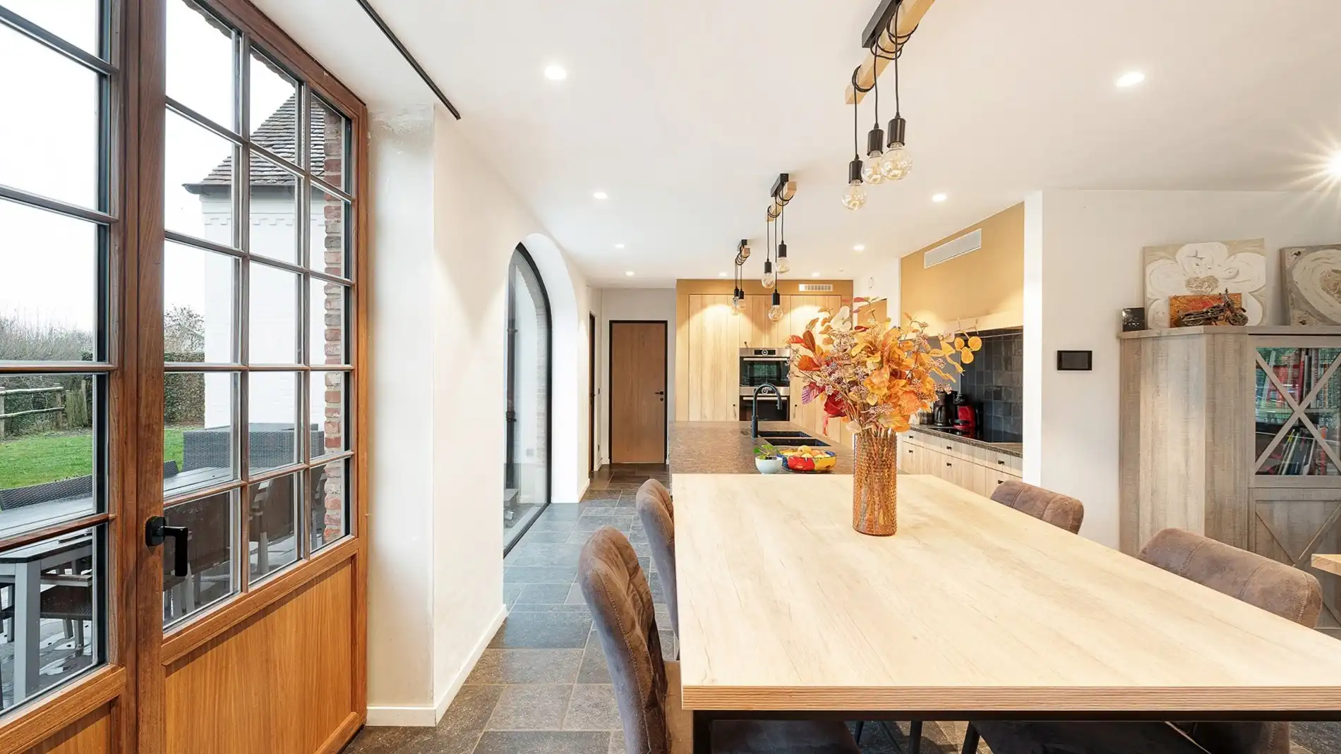 Fantastisch huis op een groene locatie te Moerkerke foto 10