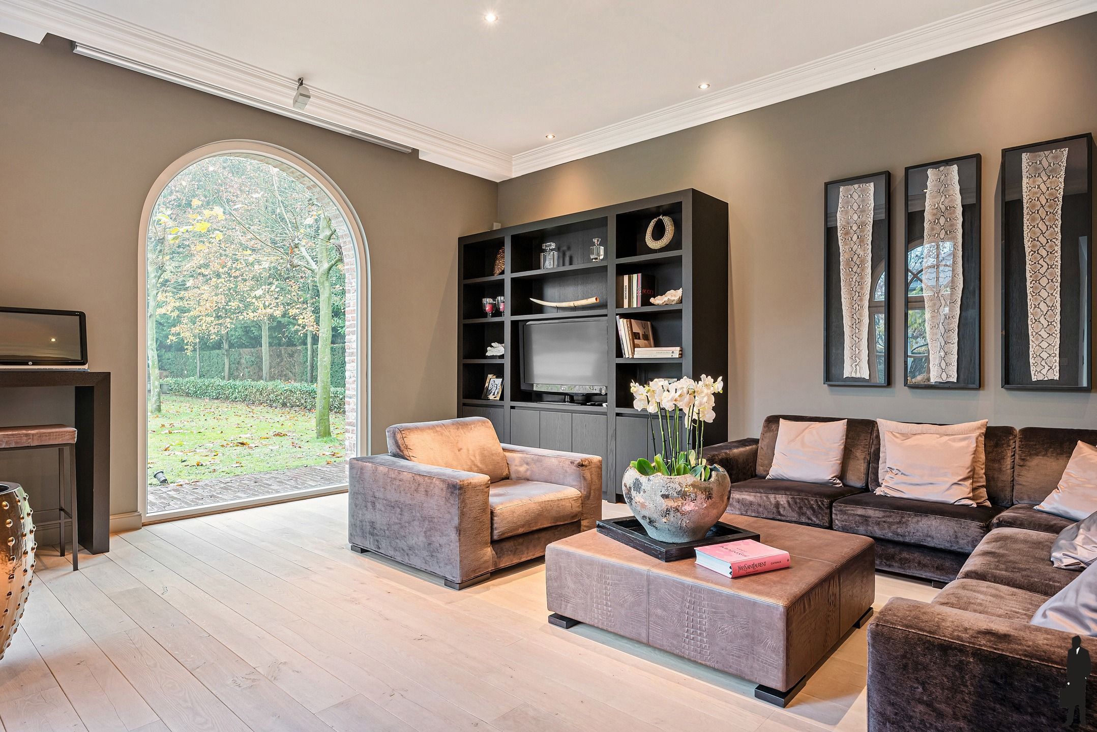 Villa van 600 m² met o.a. 4 slpk. en 3 badk.  foto 9