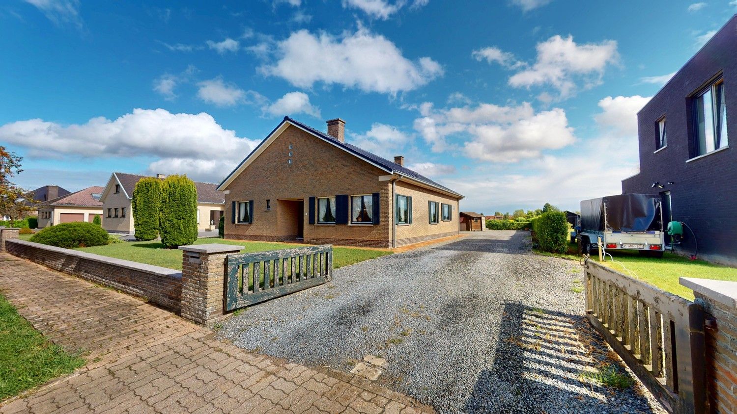 🏡 TE KOOP – Op te frissen woning met prachtig uitzicht nabij centrum Zingem! 🌳 foto 13