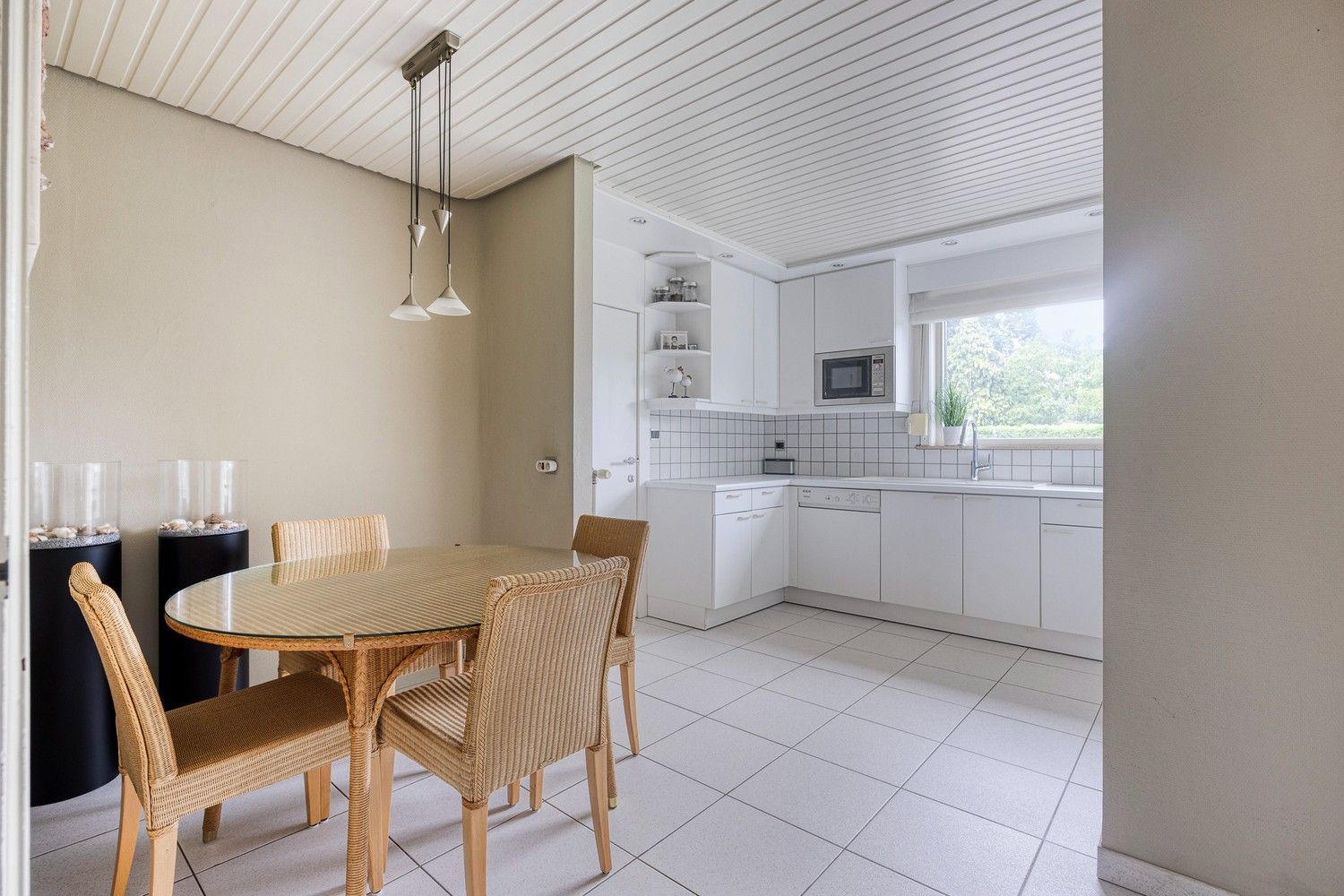 Klassiek landhuis met 4 slaapkamers, bureel en ondergrondse garage op prachtig perceel van 1000 m² nabij Lommel-centrum foto 14
