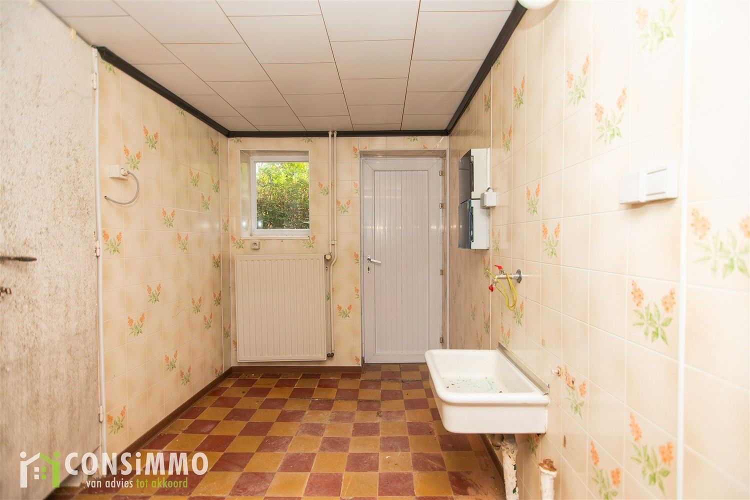 Te renoveren gezinswoning met loods en kantoorruimte op zichtlocatie in Sint-Truiden foto 23