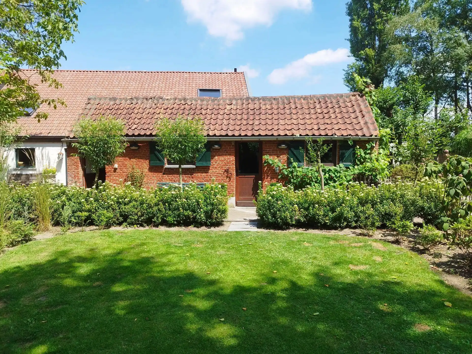 Langgevelhoeve met grote schuur, bakhuis en verwarmd zwembad foto 6