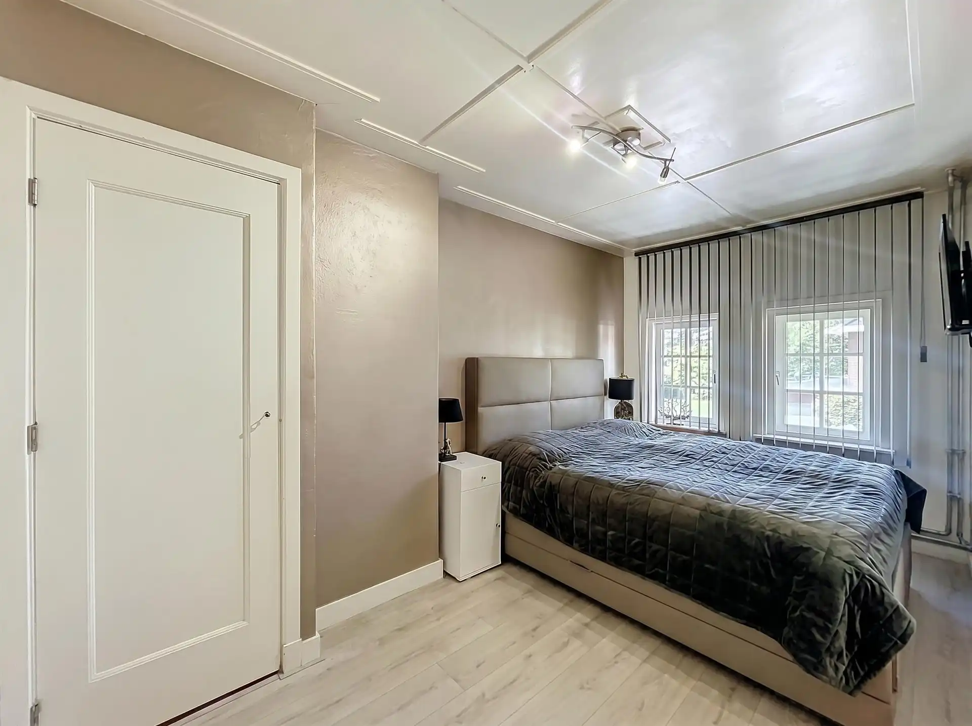 instapklare gezinswoning met 3 slaapkamers en half open karakter op perceel van 1520m² foto 8