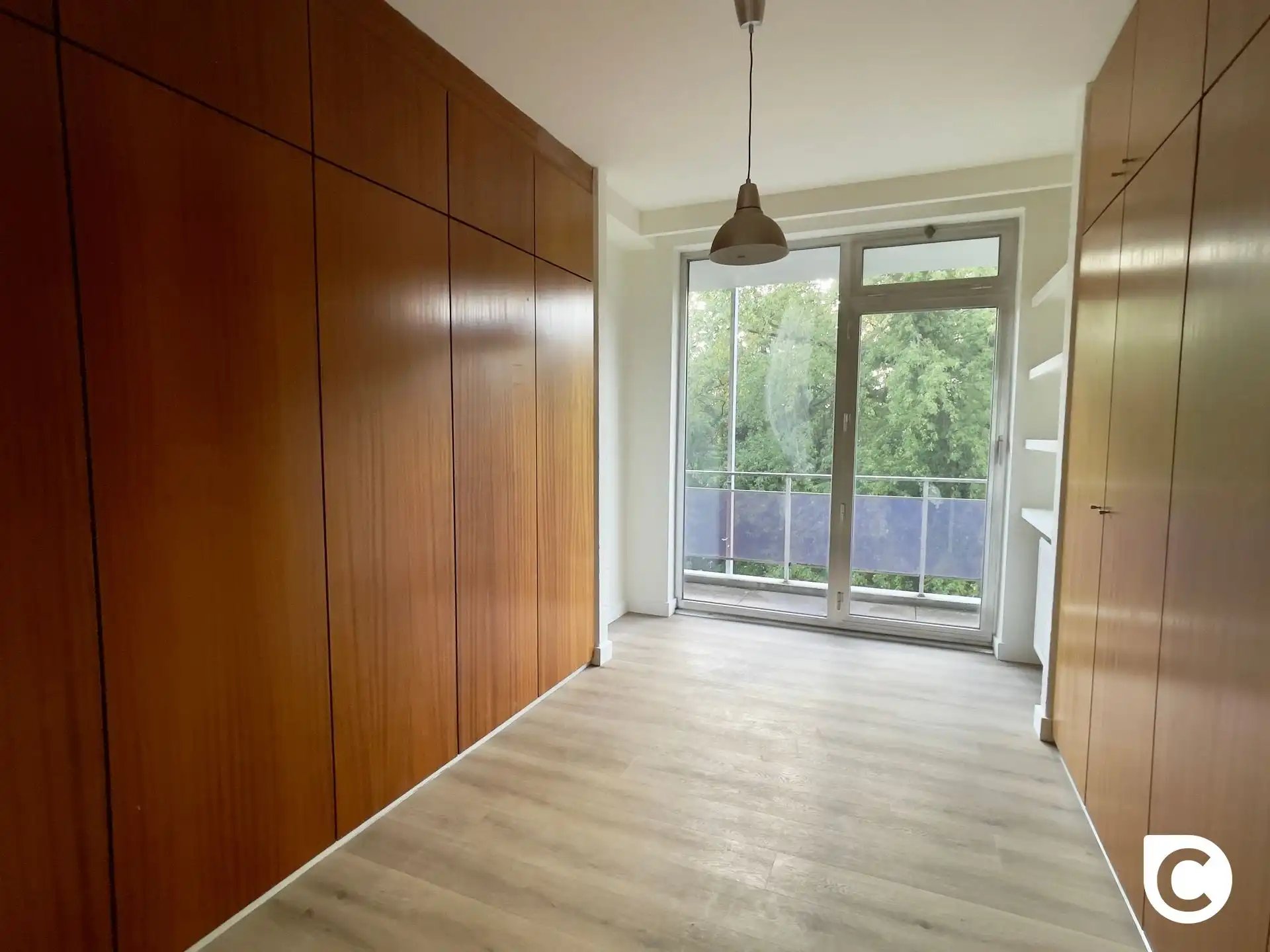 Gerenoveerd appartement met 3 slaapkamers foto 7