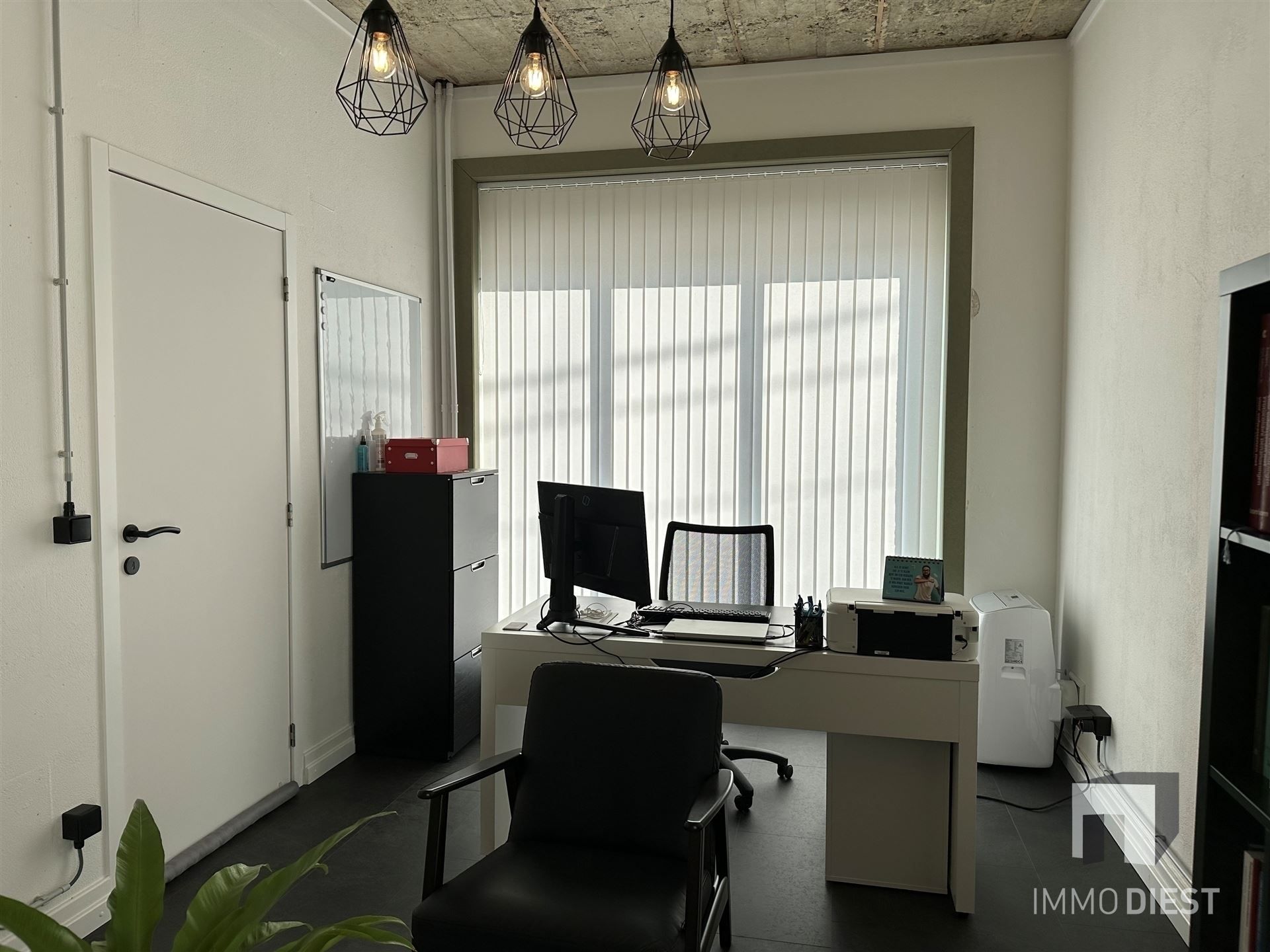 Unieke woning met praktijk en paardenstal op zichtlocatie foto 11