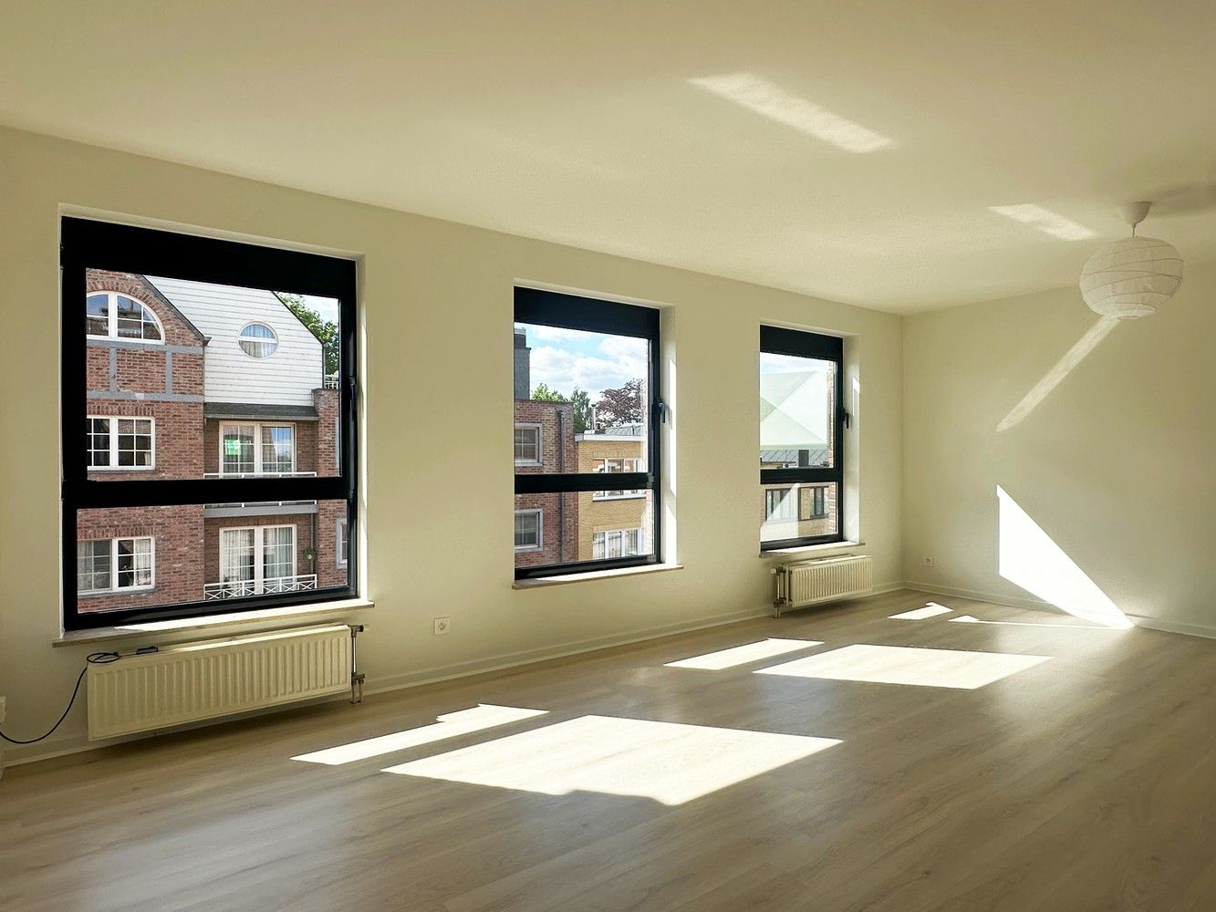 Lichtrijk éénslaapkamer appartement in centrum Lint foto {{pictureIndex}}