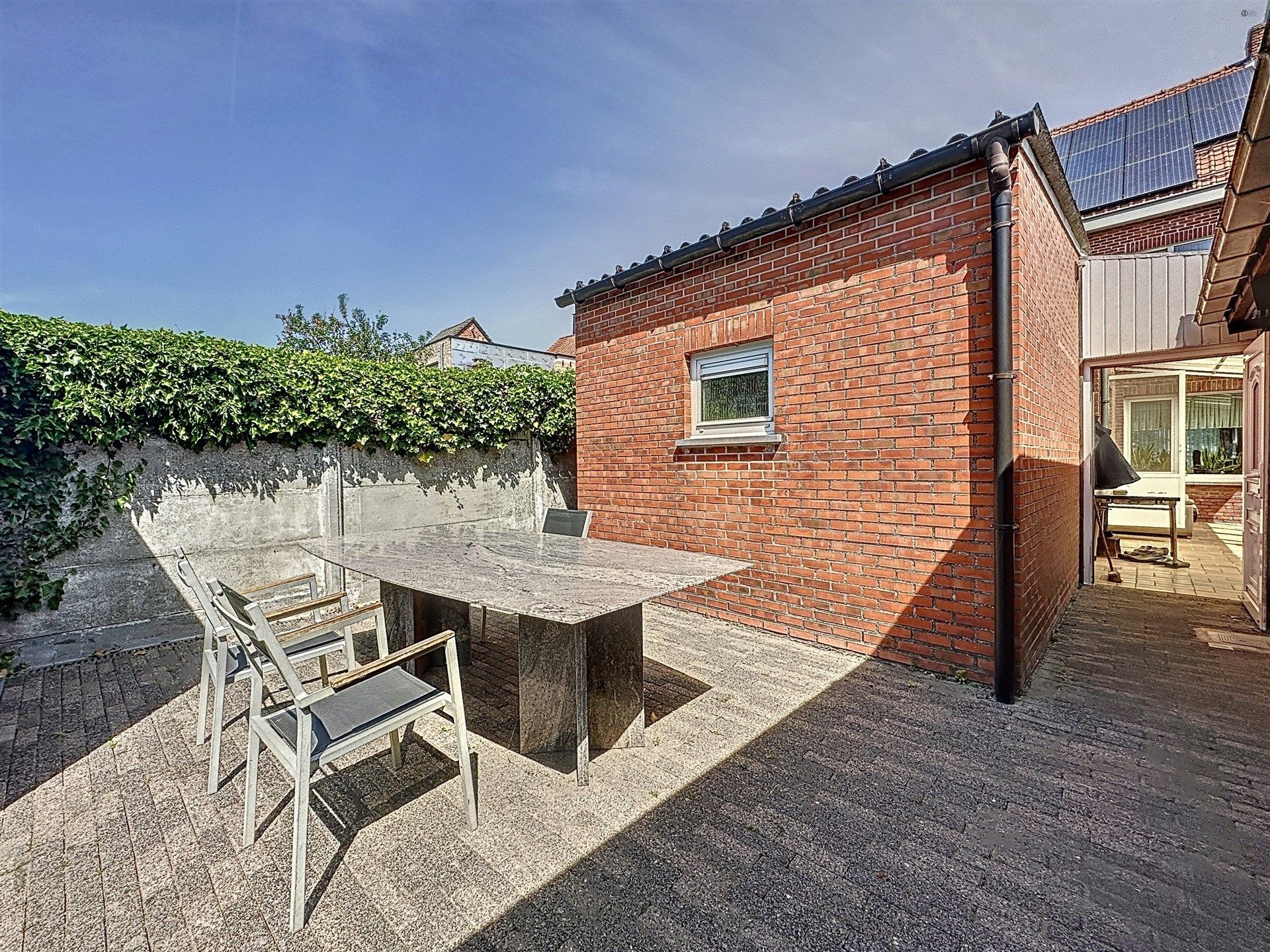 Prachtige open bebouwing met 4 slaapkamers en garage op perceel van 946m² foto 19
