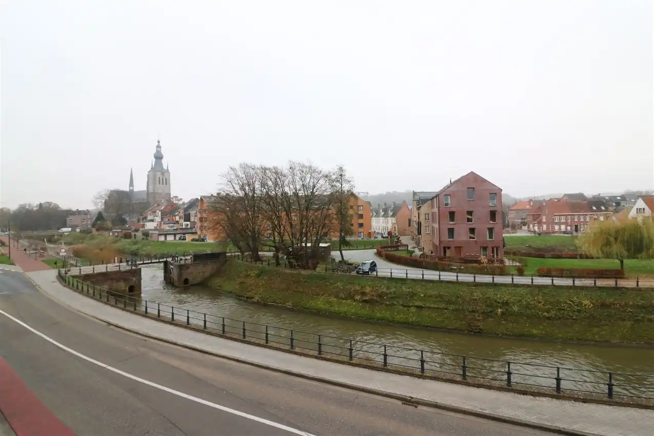 Appartement met 2 slaapkamers, mooi terras, inclusief garage  foto 25