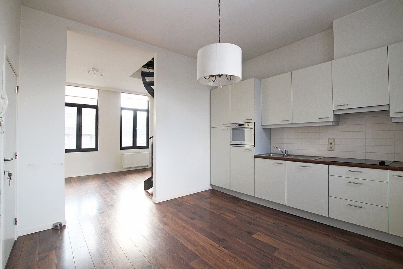 Mooie duplex appartement met 2 slaapkamers op het Zuid! foto 5