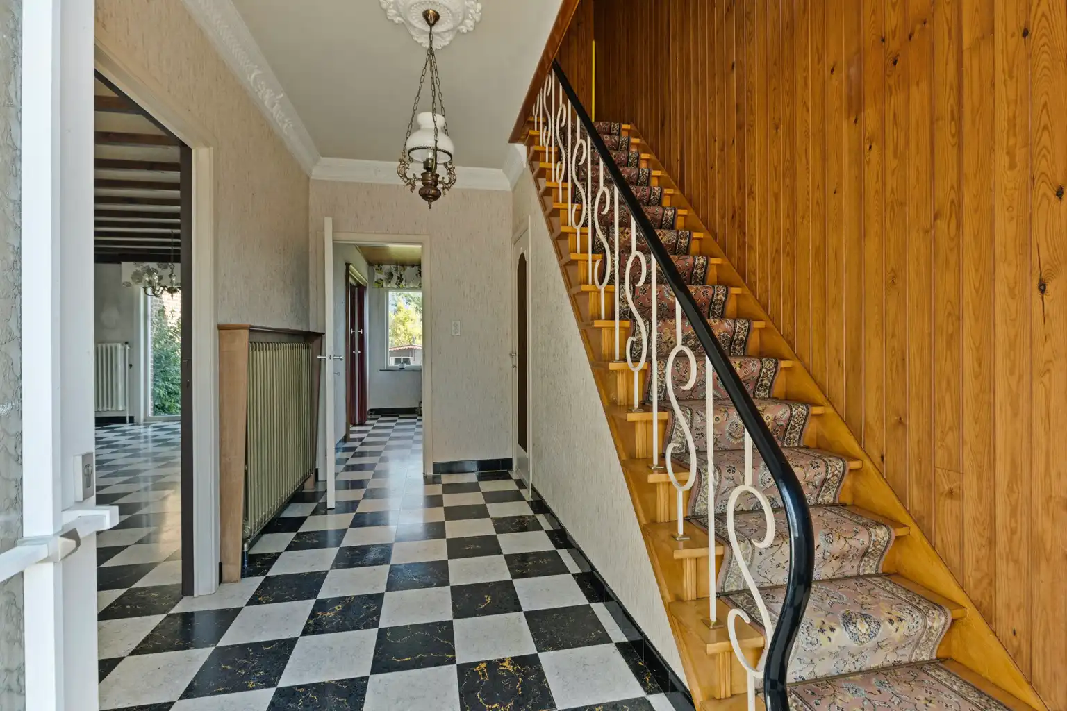 WONING MET TUIN IN DOODLOPENDE STRAAT foto 3