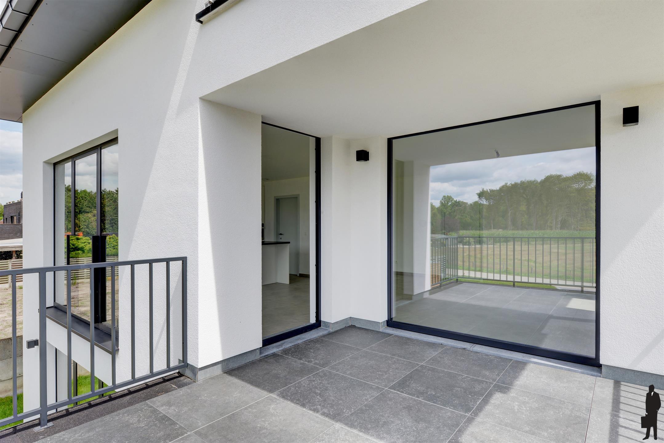 Modern appartement met 3 slaapkamers en terras foto 8