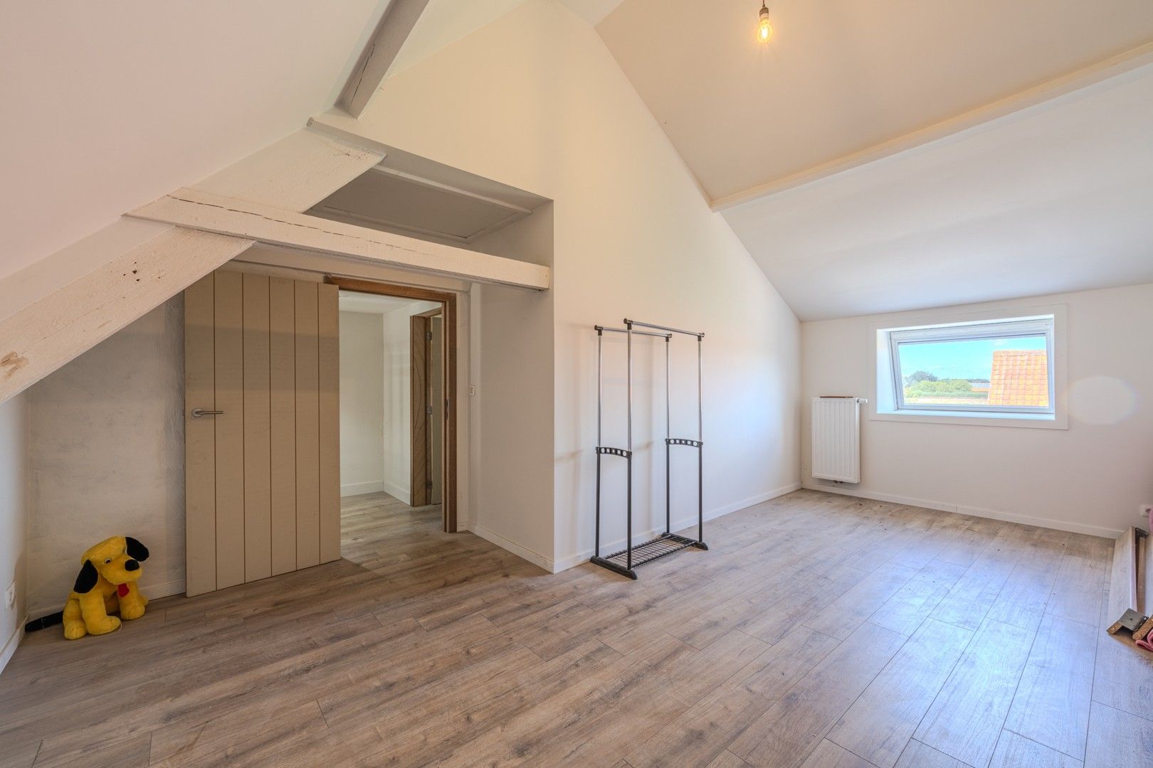 Woning met ruime loods van 280 m² foto 9