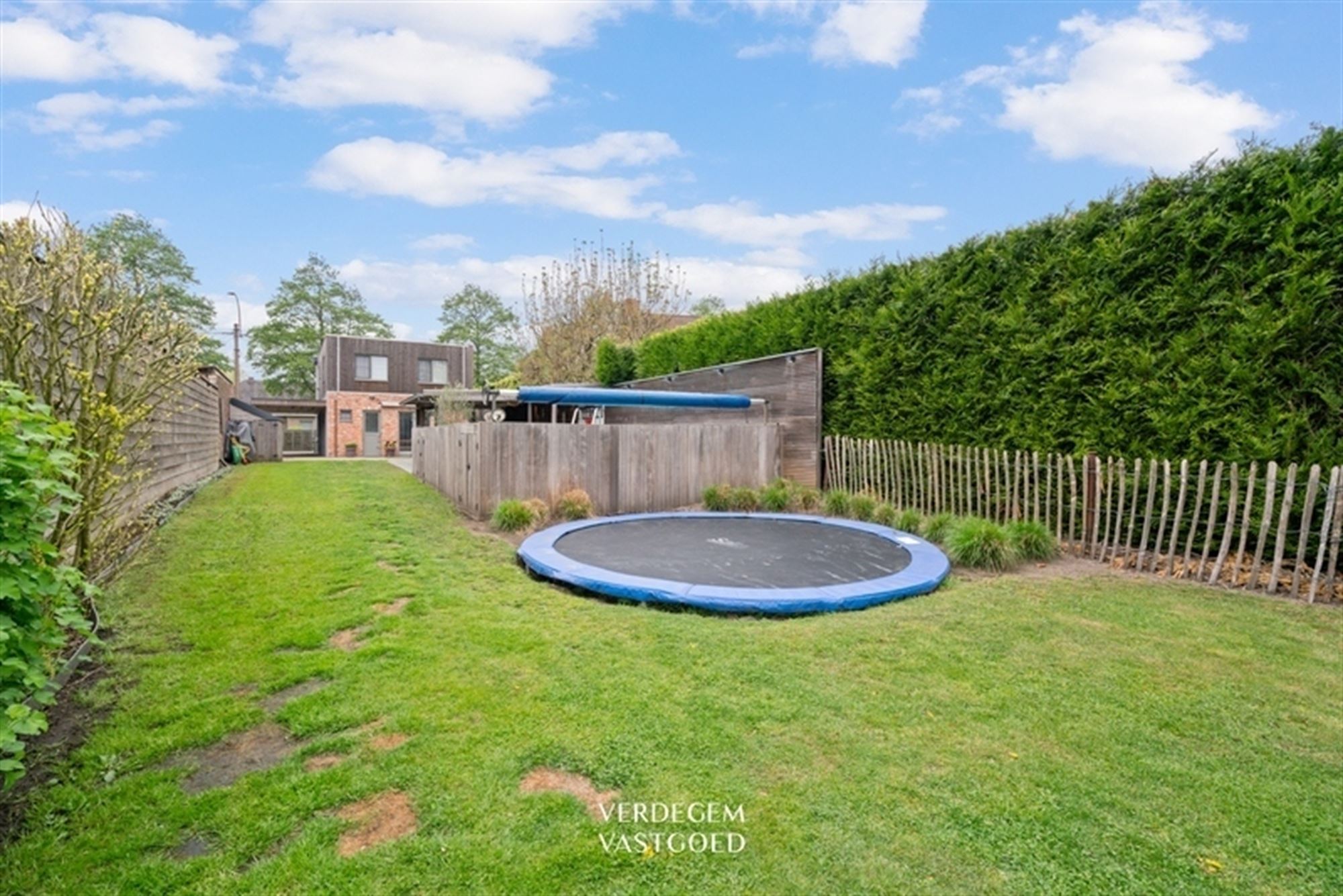 Verrassend ruime gezinswoning met 3+1 slaapkamers en geniettuin foto 23