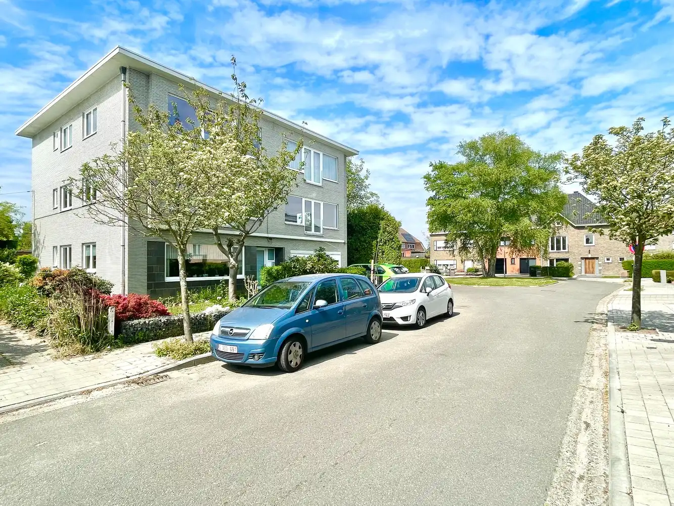 RUIM APPARTEMENT | 2 SLPKS | TERRAS | GARAGE foto {{pictureIndex}}