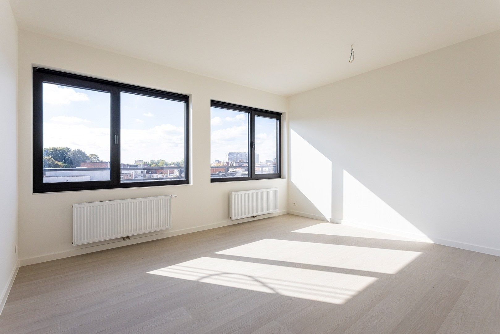 Prachtig gerenoveerd appartement (vernieuwbouw) met 2 slpks nabij De Roma! foto 9