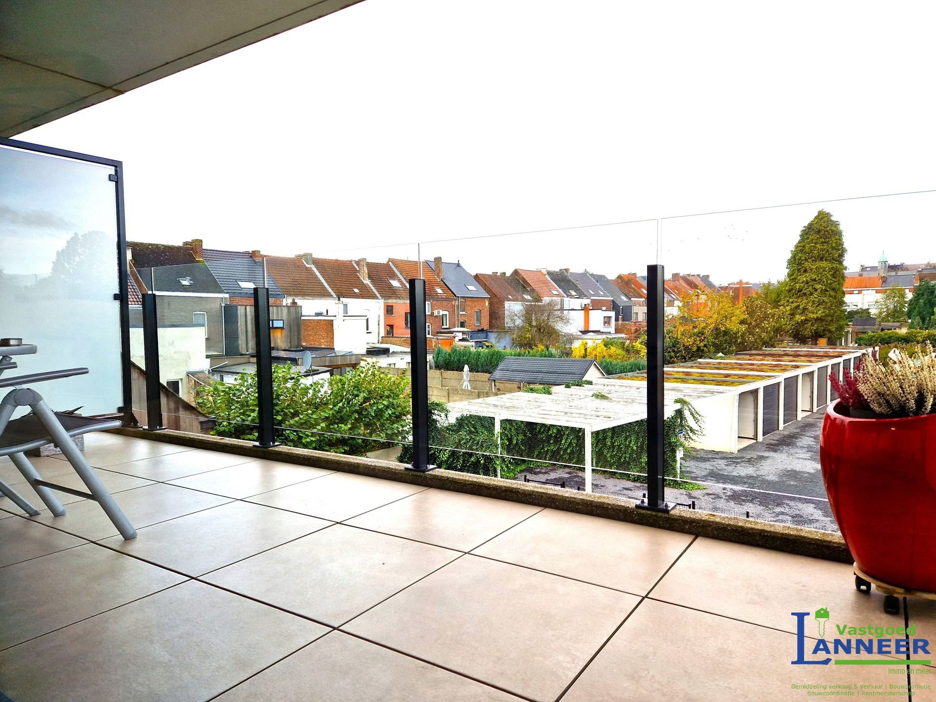 Lichtrijk appartement met 2 slaapkamers en terras foto 5