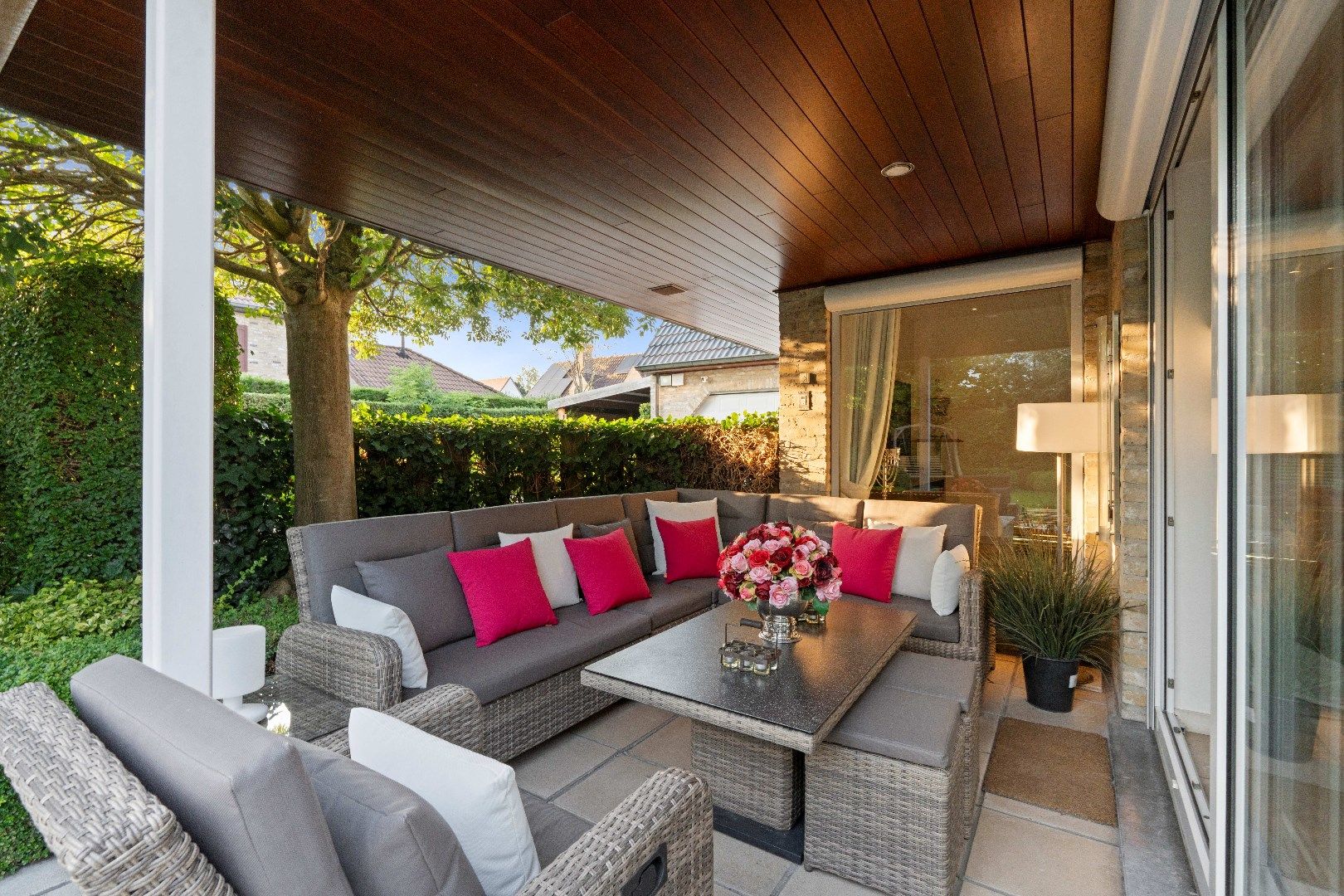 Alleenstaande villa met perfect georiënteerde tuin foto 7