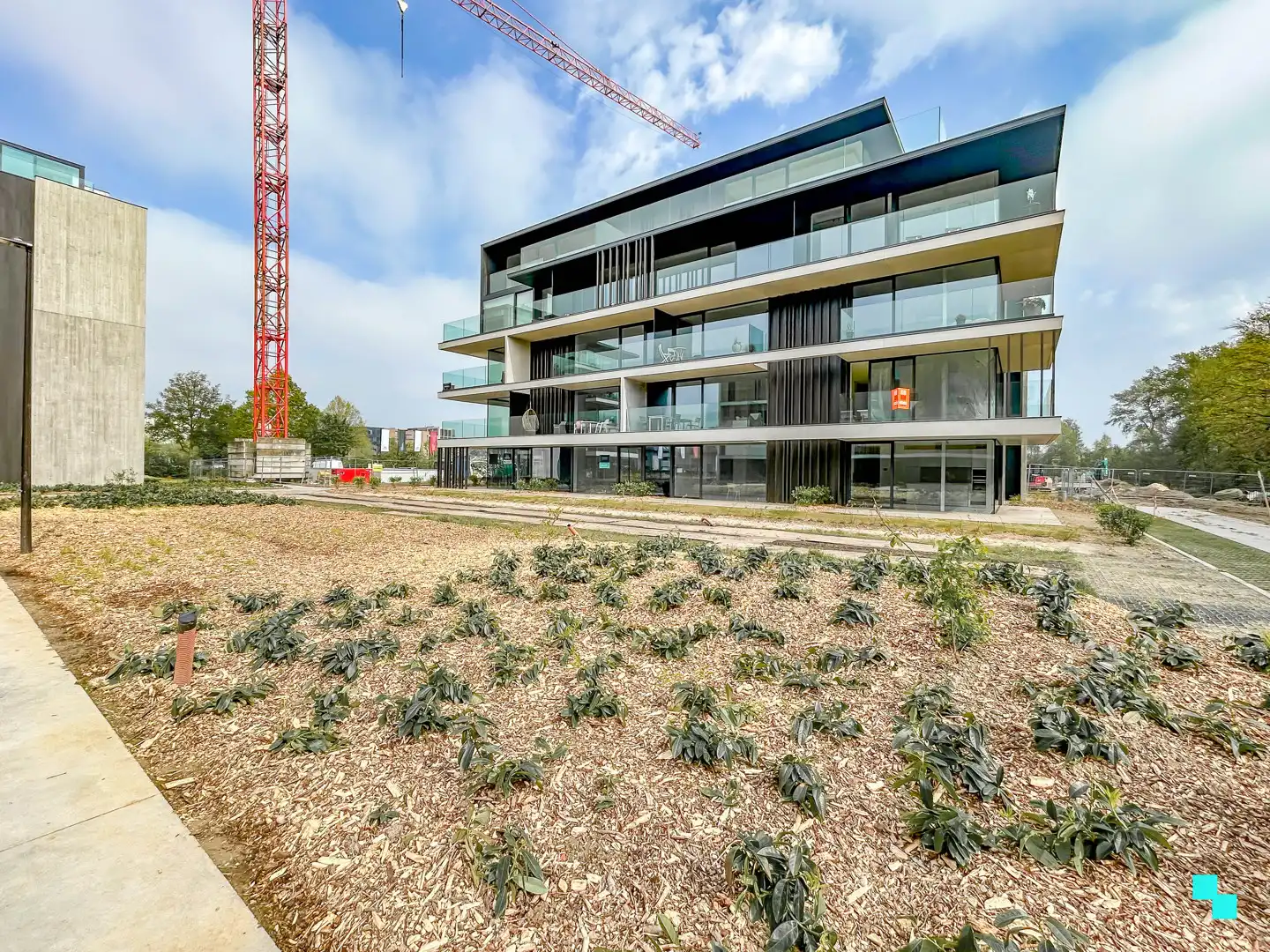 Gelijkvloers hoek appartement met riant terras foto 2
