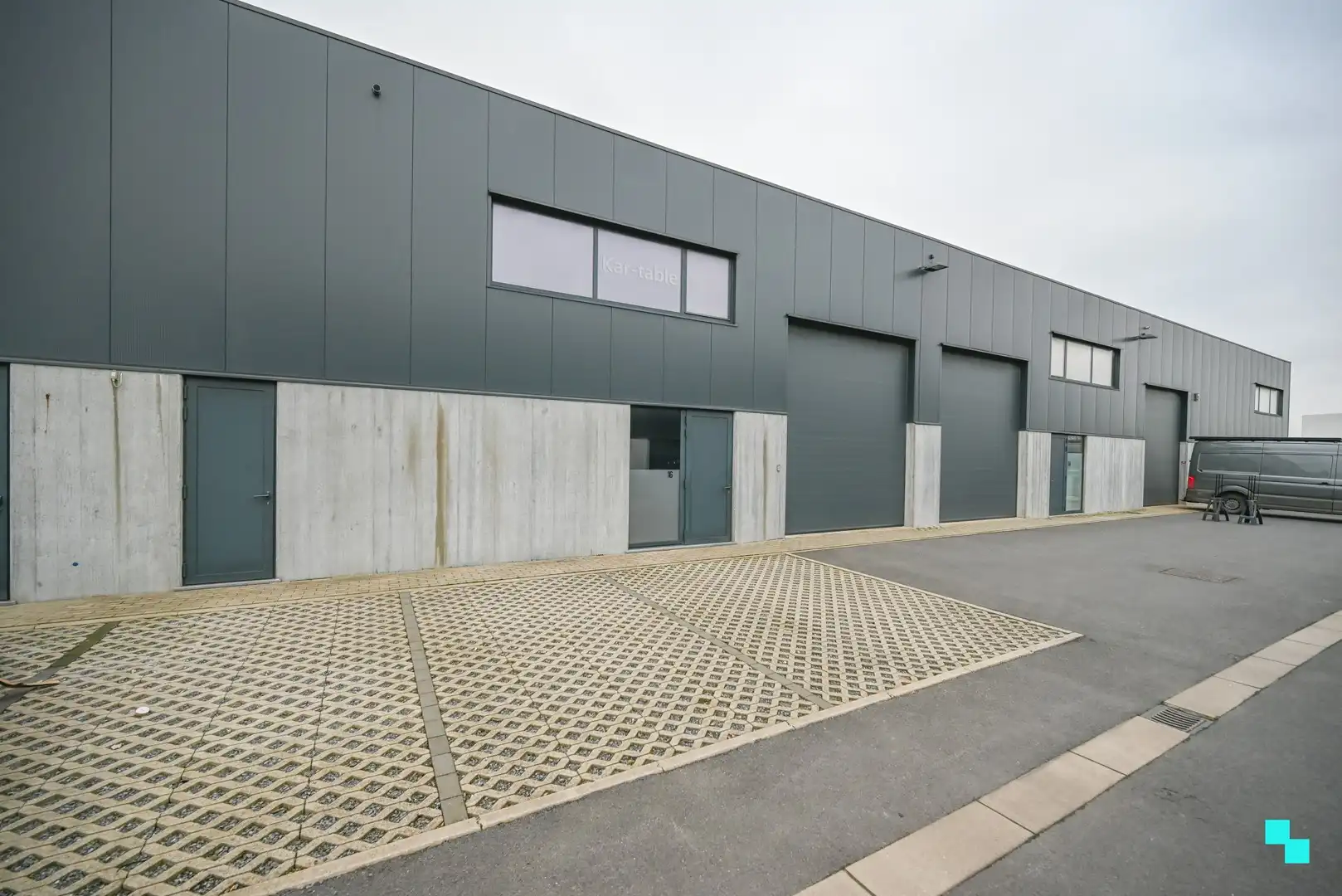 Loods met automatische sectionaalpoort in Wielsbeke foto 9