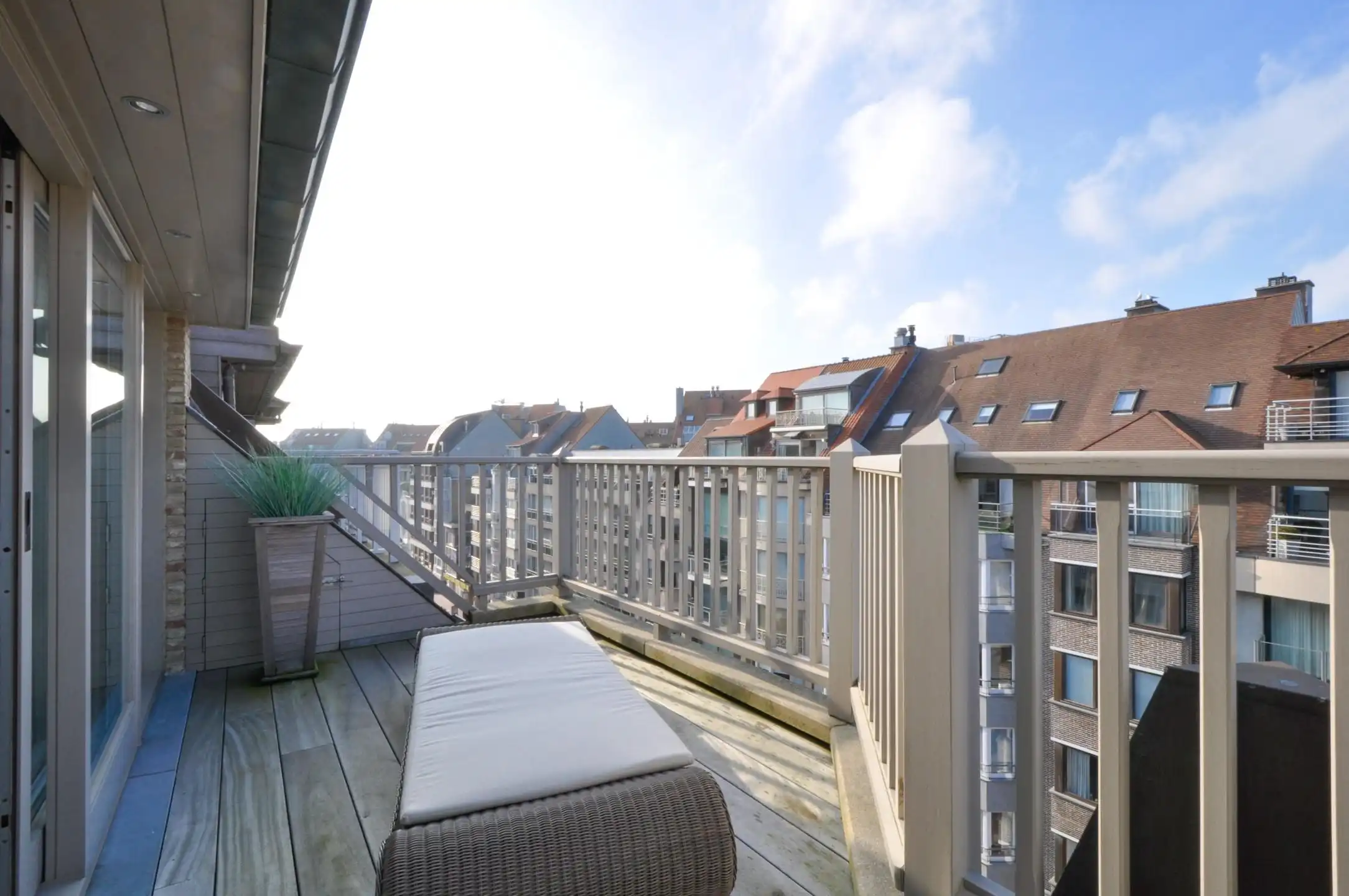 Elegant gemeubeld duplexappartement op de Dumortierlaan foto 4