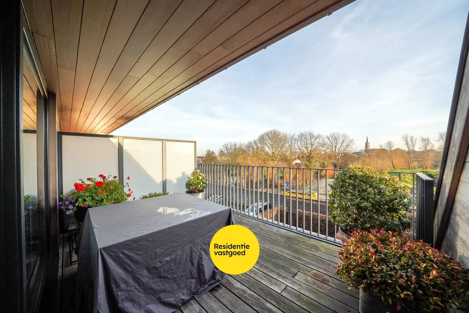 Recent duplex-appartement met open zicht op de vaart in Oudenburg foto 7