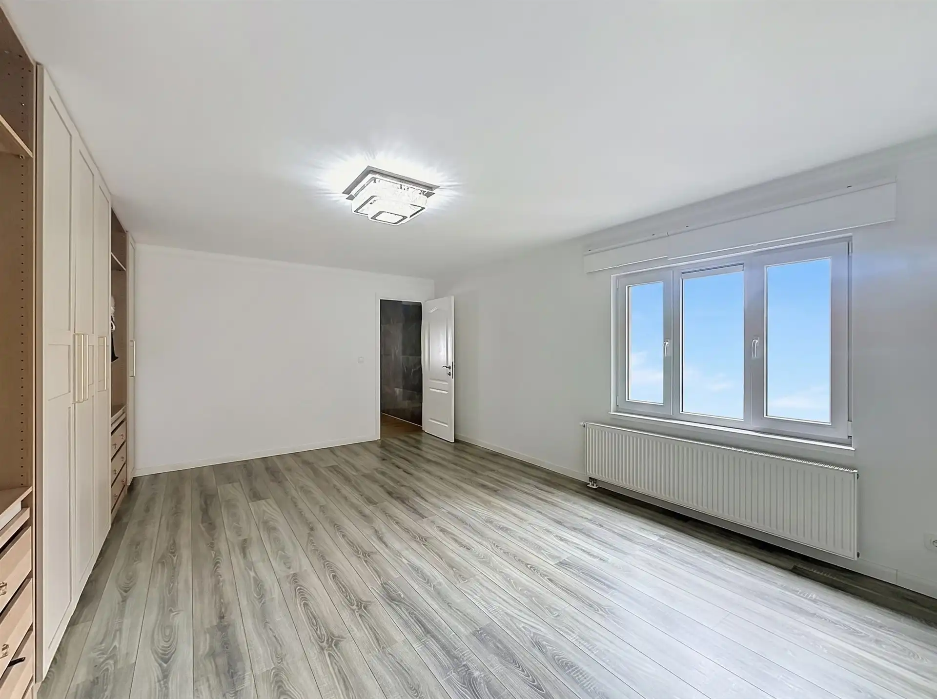 Prachtige instapklare woning met zonnige tuin en 5 slaapkamers! foto 23