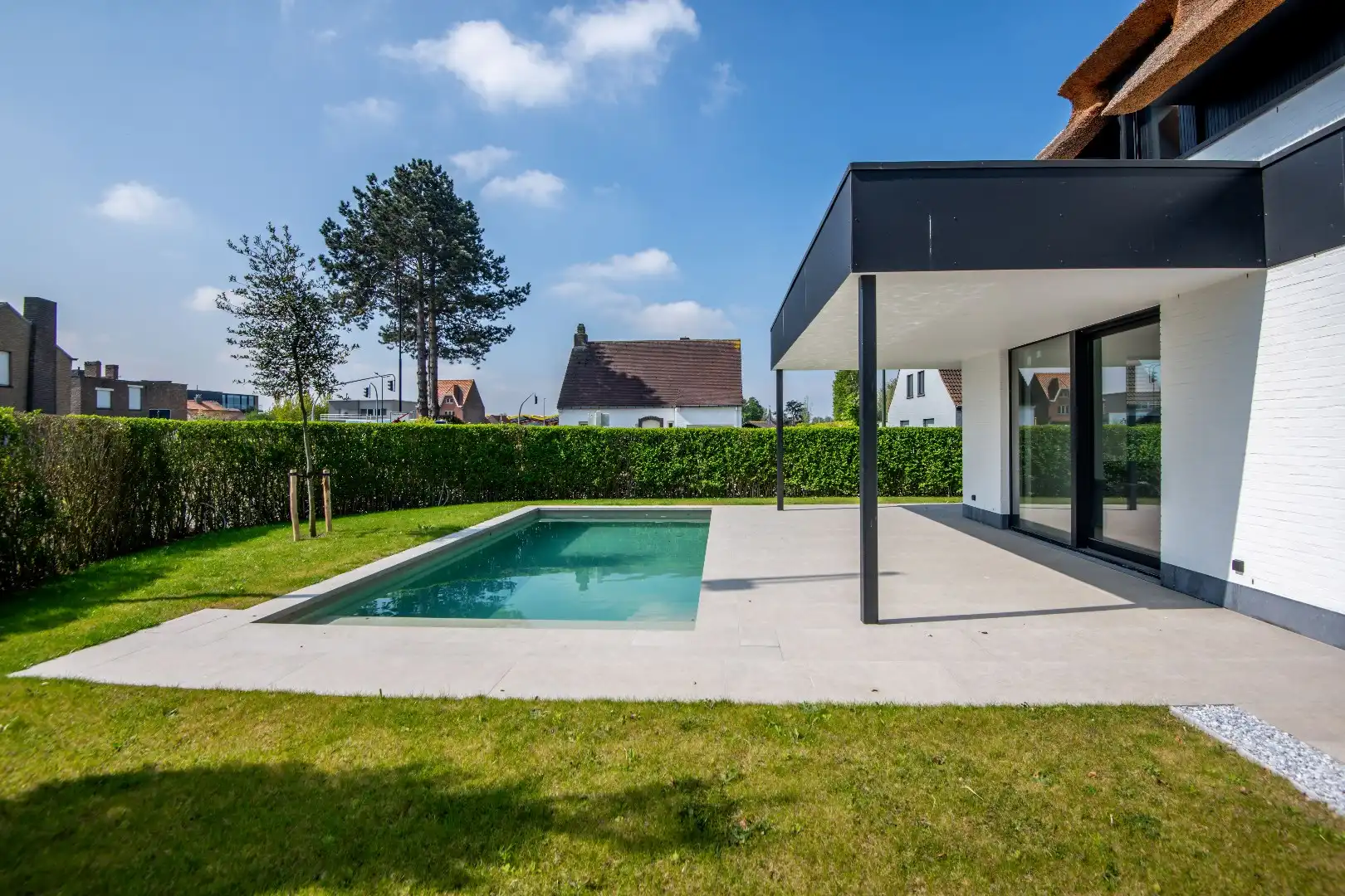 Prachtige nieuwbouw villa met zwembad in een rustige omgeving foto 4