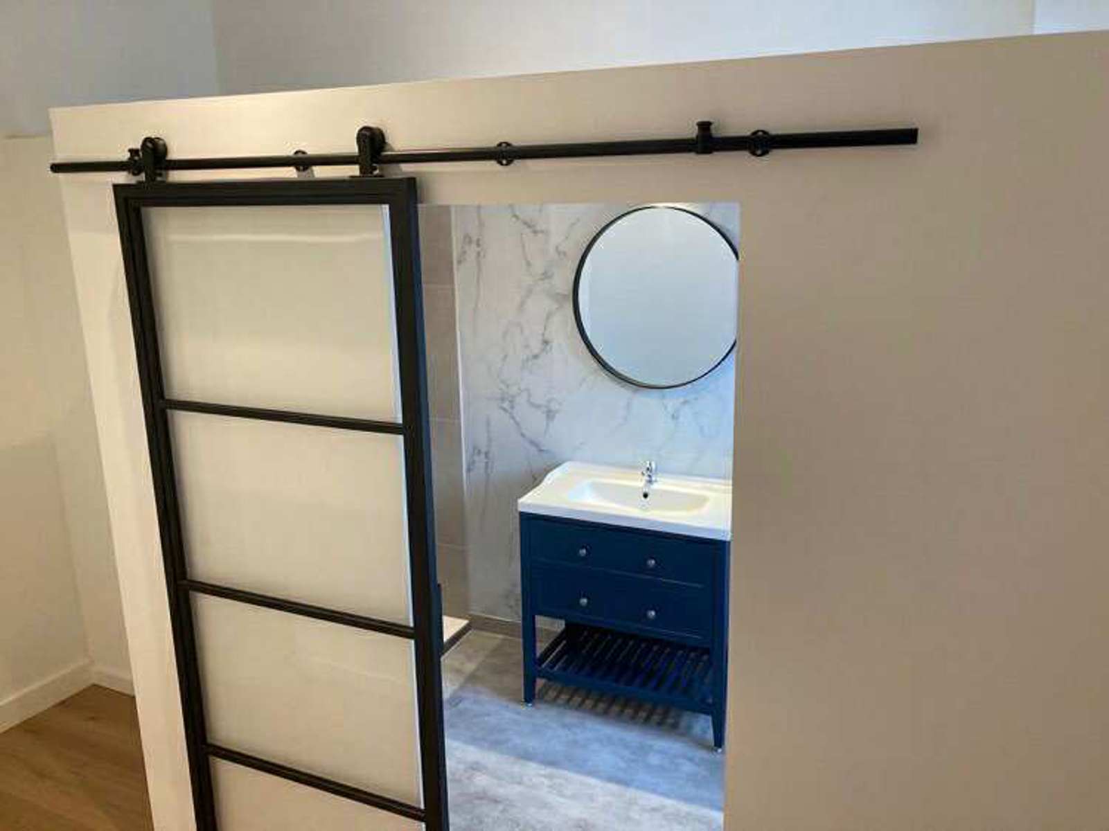 Volledig gerenoveerde woning aan het water te Tienen foto 7