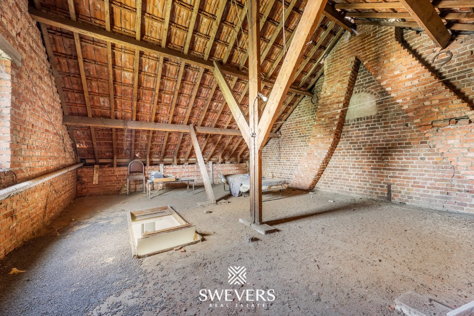 Instapklare halfopen woning met paardenaccommodatie op 73a in Sint-Truiden foto 21