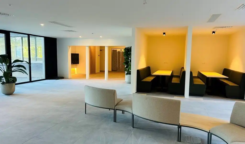 Gerenoveerde kantoren te huur in Axxes Business Park in Merelbeke foto 10