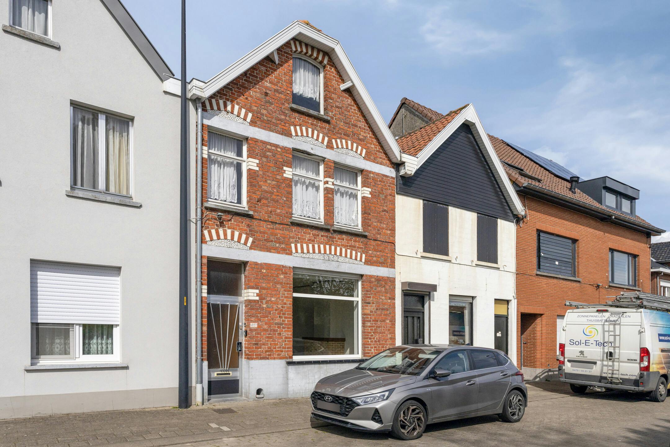 Huis met 2 / 3 slaapkamers en buitenruimte in centrum Maldegem foto 2